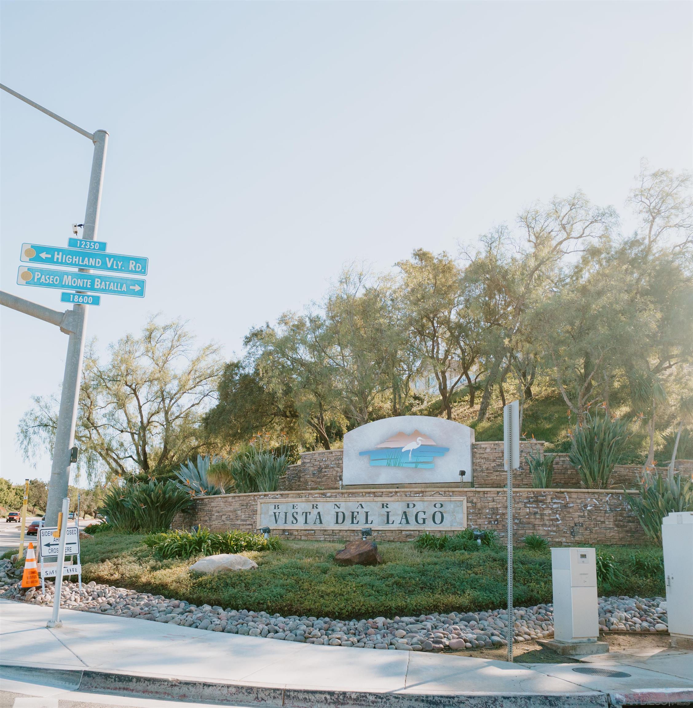 Detail Gallery Image 3 of 41 For 18638  Caminito Cantilena  #272,  San Diego,  CA 92128 - 3 Beds | 2 Baths