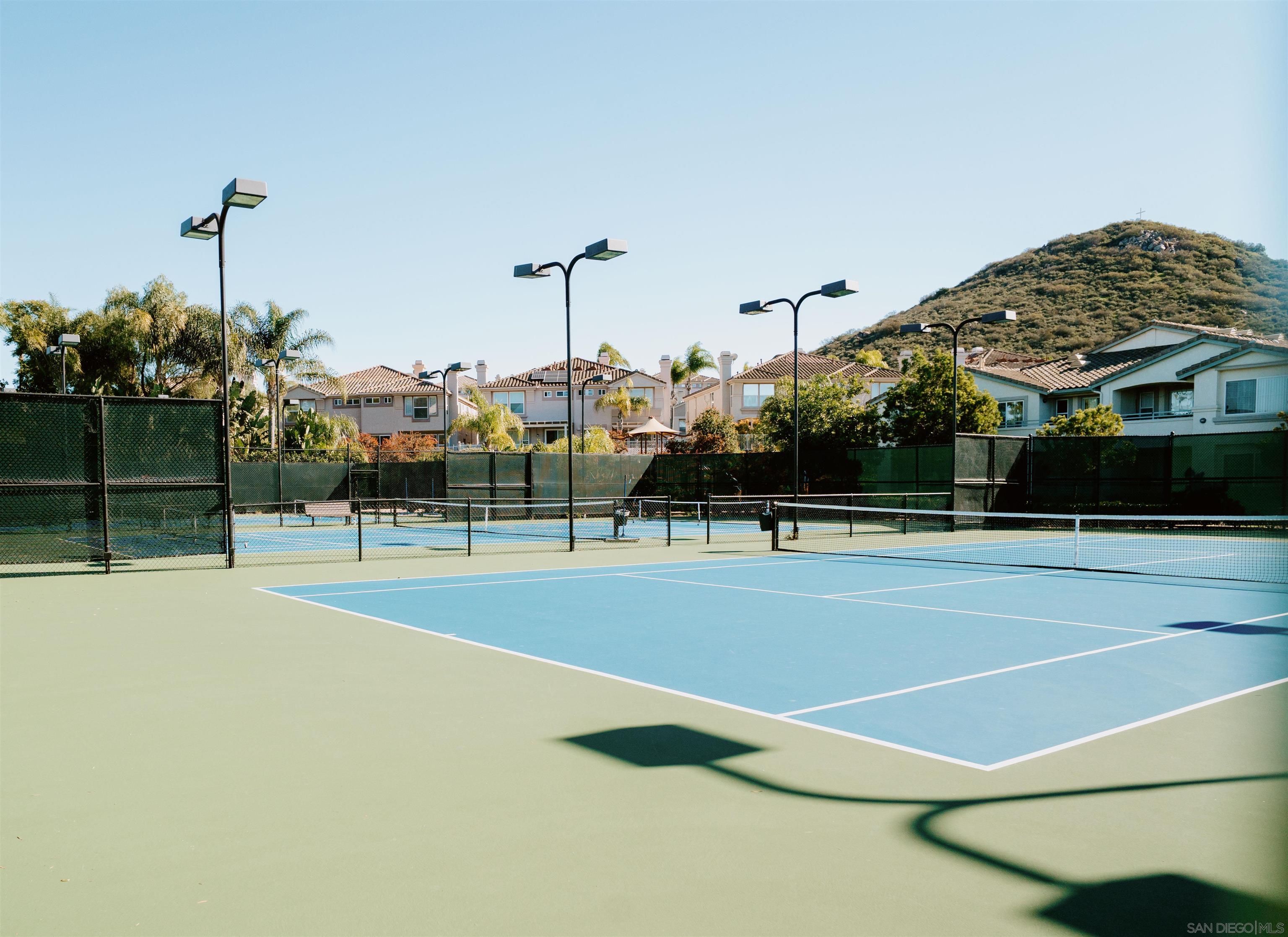 Detail Gallery Image 35 of 41 For 18638  Caminito Cantilena  #272,  San Diego,  CA 92128 - 3 Beds | 2 Baths