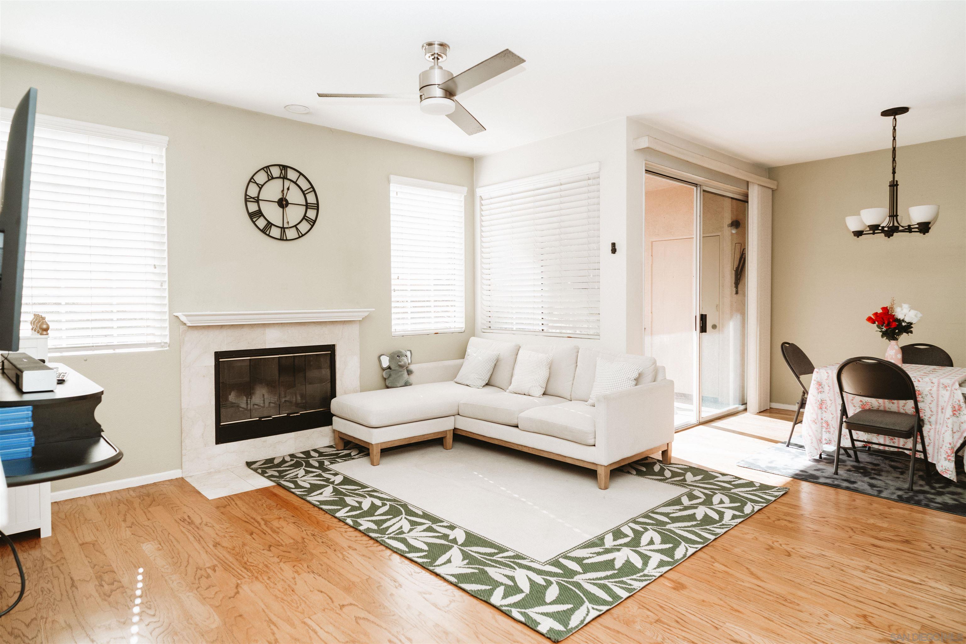 Detail Gallery Image 7 of 41 For 18638  Caminito Cantilena  #272,  San Diego,  CA 92128 - 3 Beds | 2 Baths