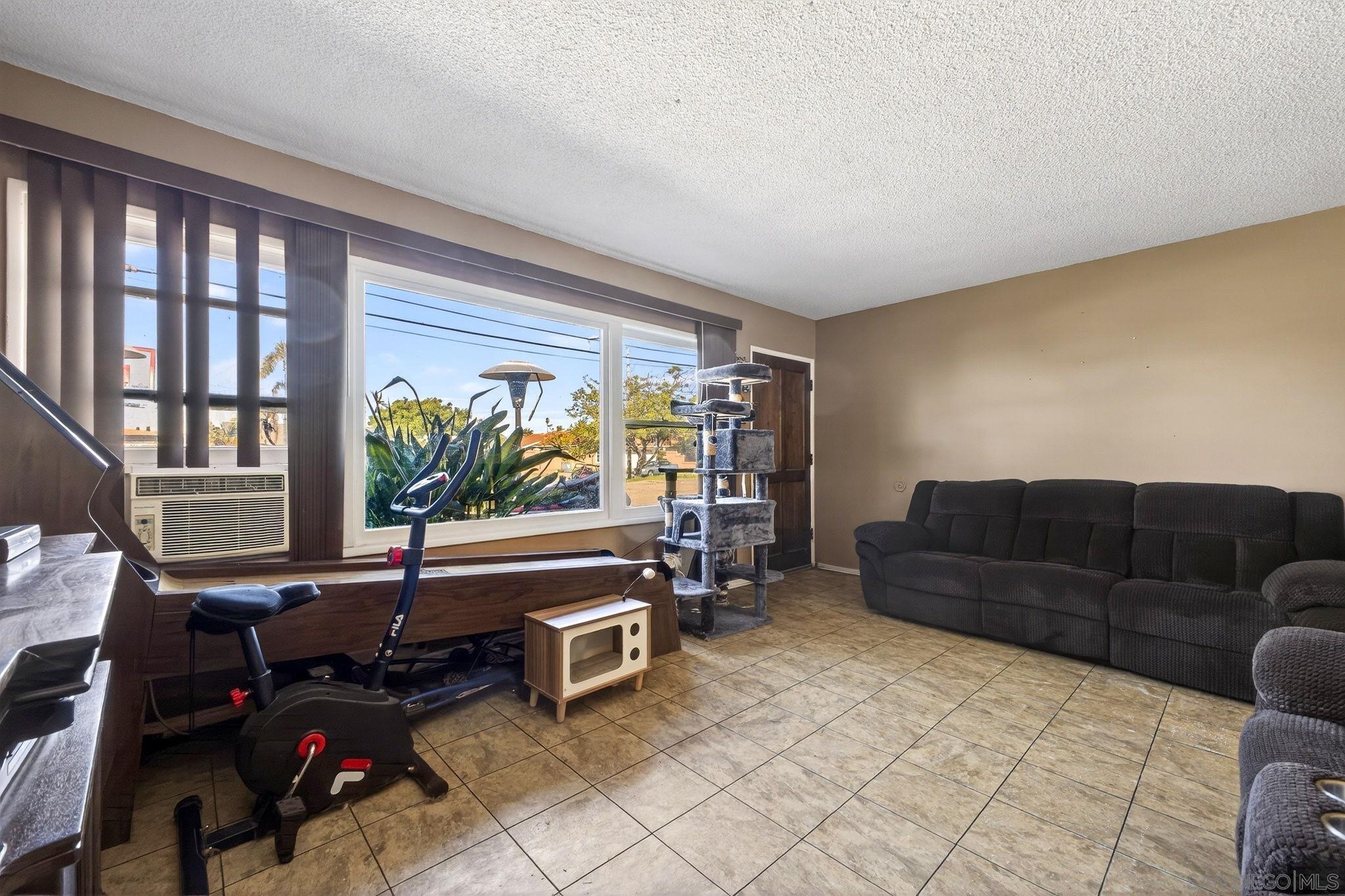 Detail Gallery Image 6 of 62 For 82-86  Quintard St, Chula Vista,  CA 91911 - – Beds | – Baths