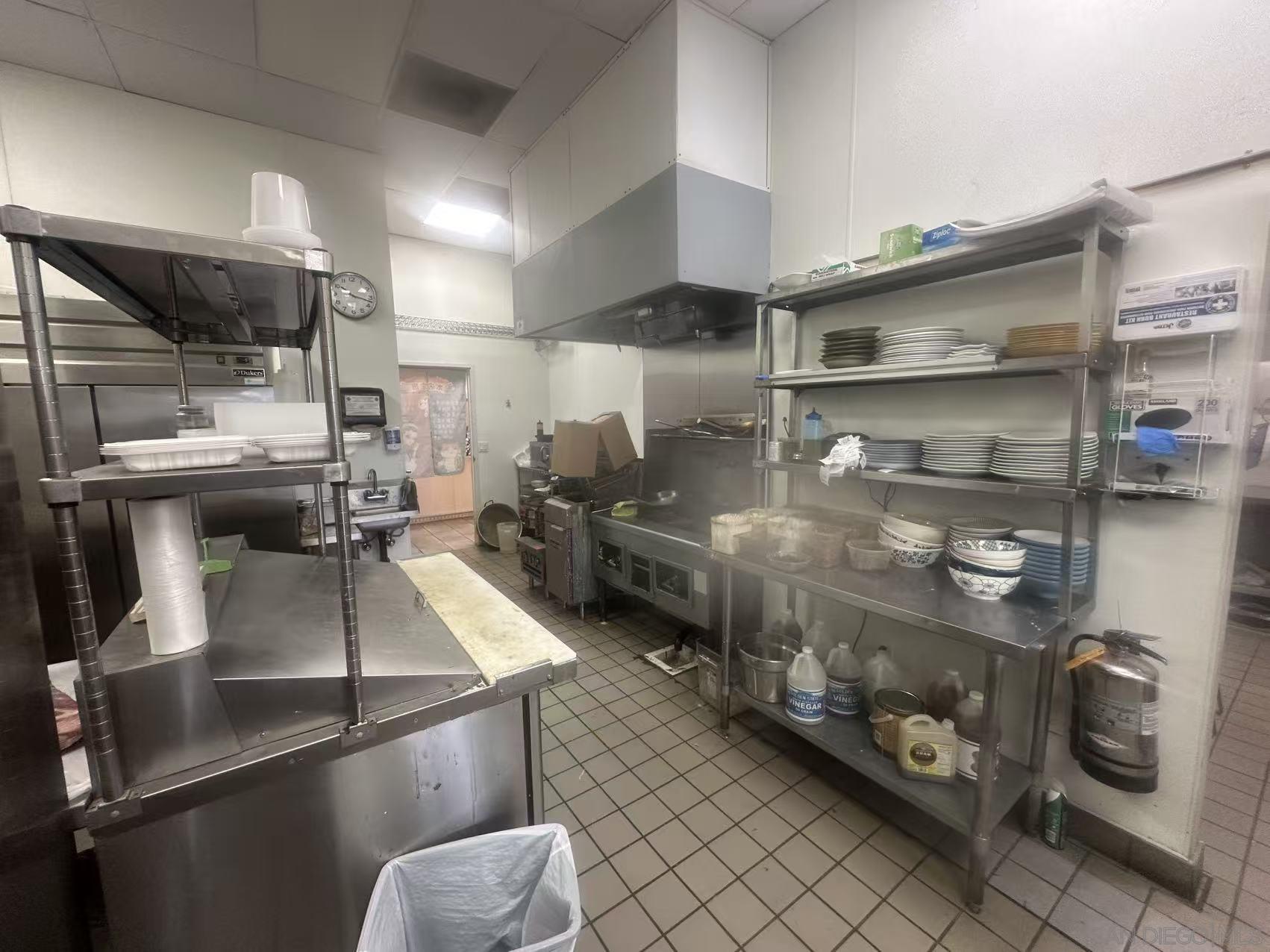 Detail Gallery Image 13 of 21 For 4726  Clairmont Mesa Blvd, San Diego,  CA 92117 - – Beds | – Baths