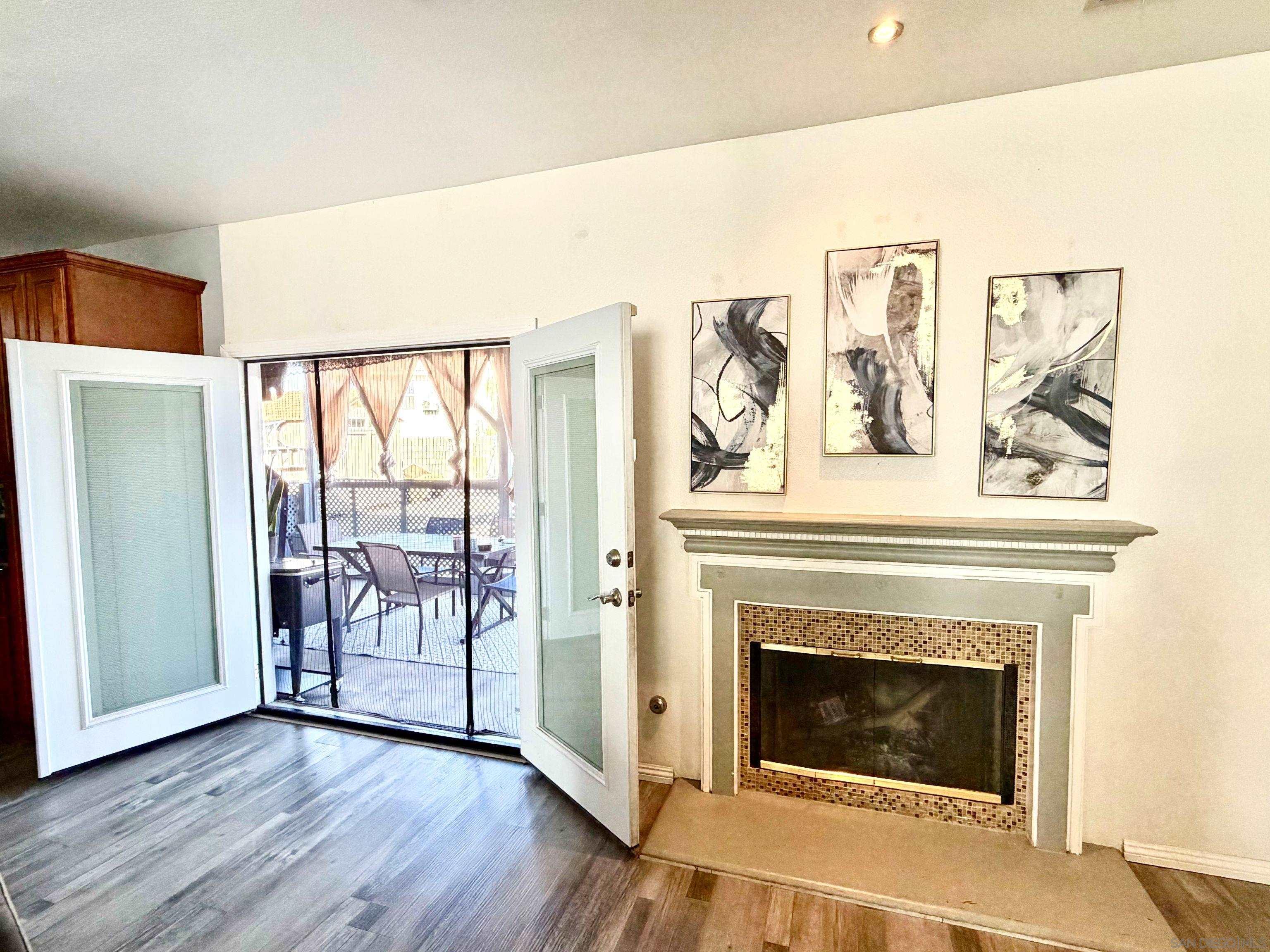 Detail Gallery Image 15 of 45 For 5873  Montery Place, Palmdale,  CA 93552 - 5 Beds | 3 Baths