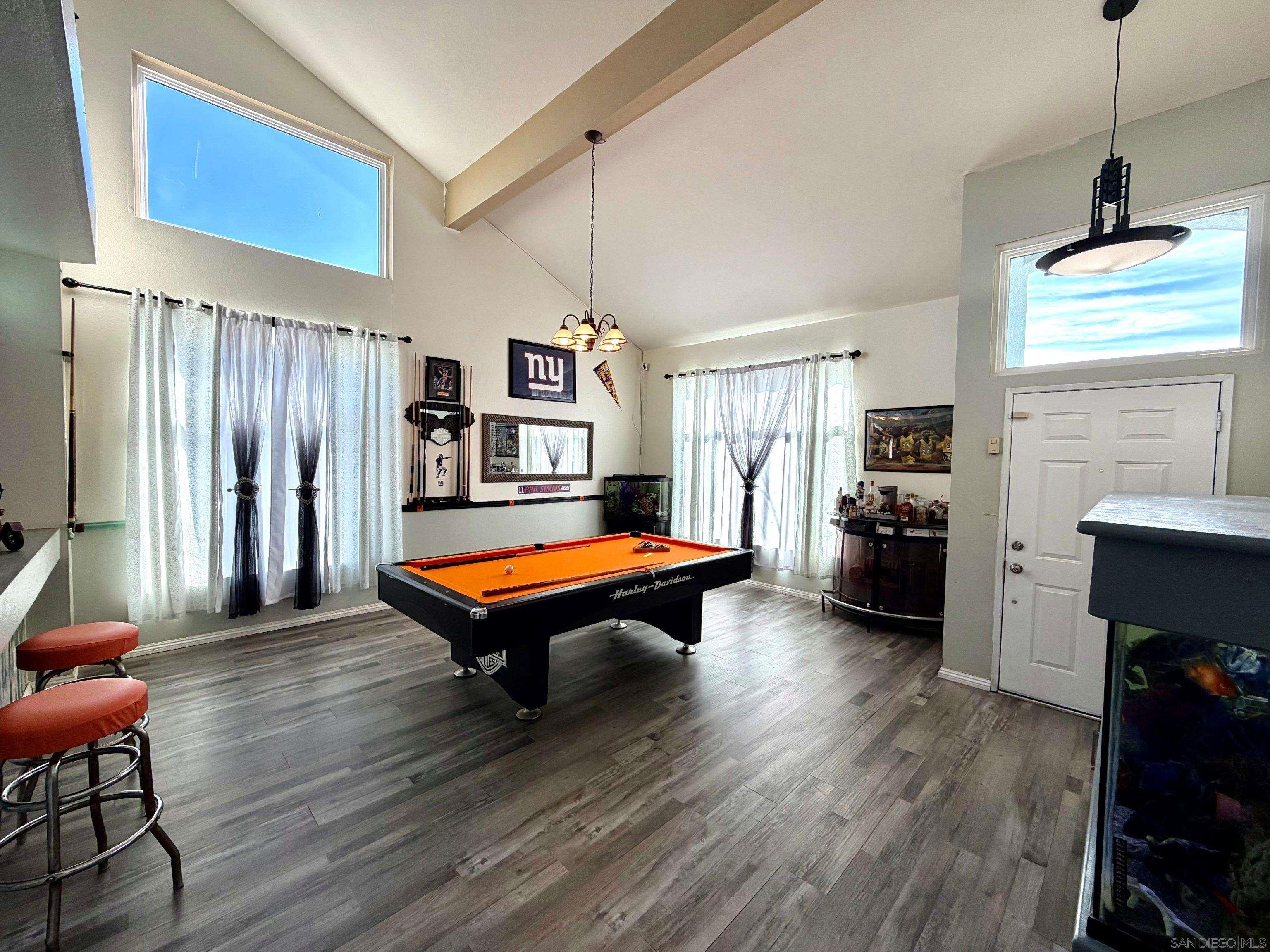 Detail Gallery Image 17 of 45 For 5873  Montery Place, Palmdale,  CA 93552 - 5 Beds | 3 Baths