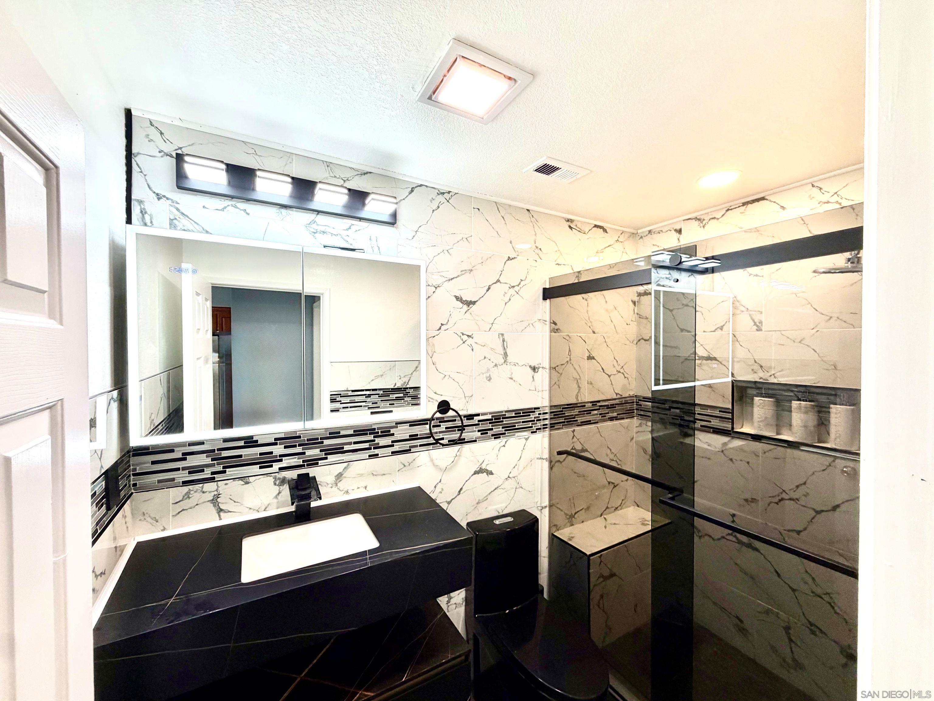 Detail Gallery Image 26 of 45 For 5873  Montery Place, Palmdale,  CA 93552 - 5 Beds | 3 Baths