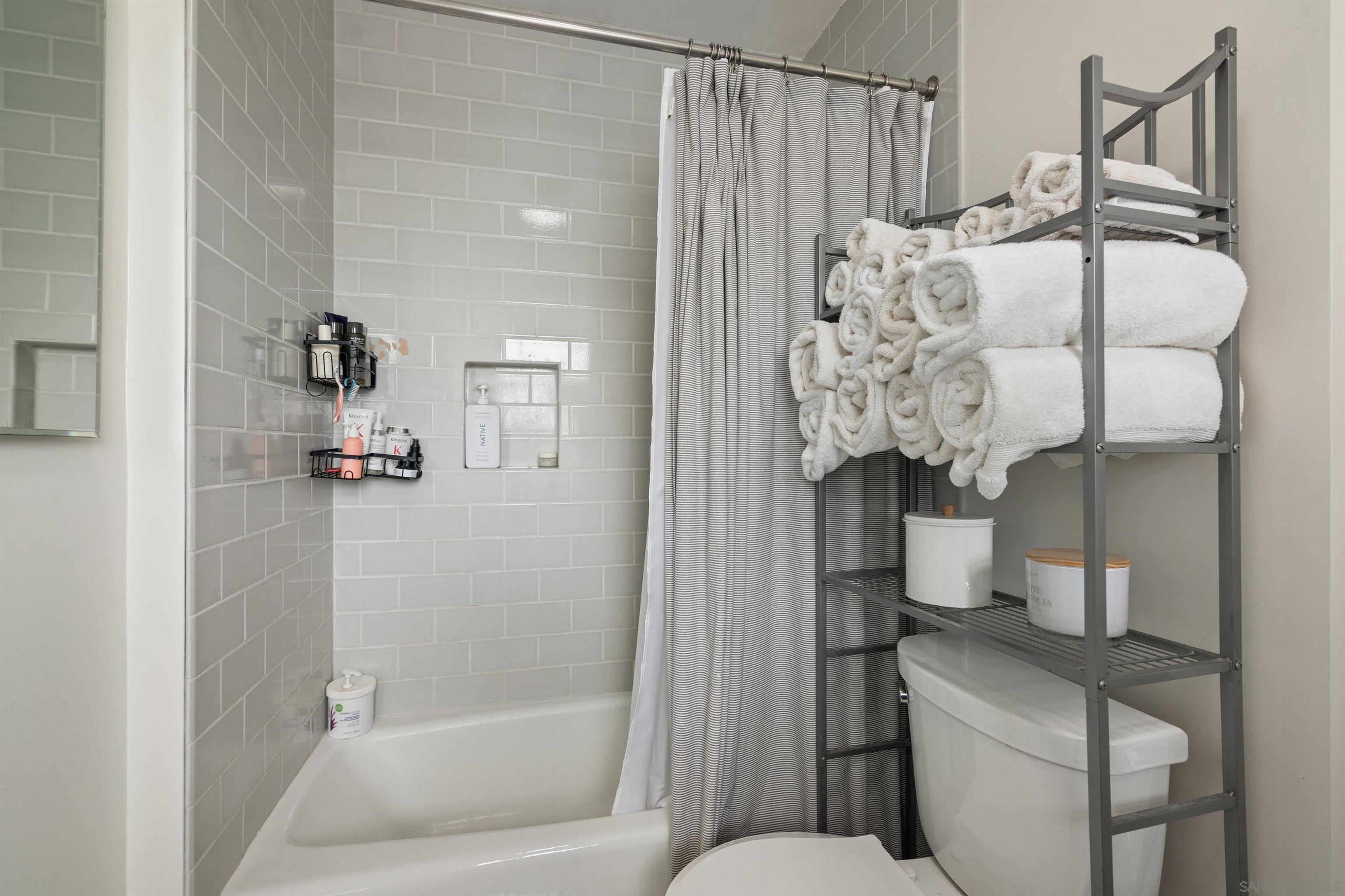 Detail Gallery Image 20 of 36 For 3729  Indiana Street, San Diego,  CA 92103 - 3 Beds | 2 Baths