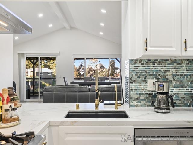 Detail Gallery Image 3 of 49 For 4976  Arroyo Linda Ave, San Diego,  CA 92117 - 4 Beds | 2 Baths