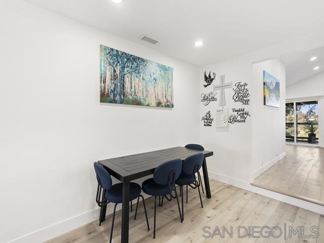 Detail Gallery Image 21 of 49 For 4976  Arroyo Linda Ave, San Diego,  CA 92117 - 4 Beds | 2 Baths