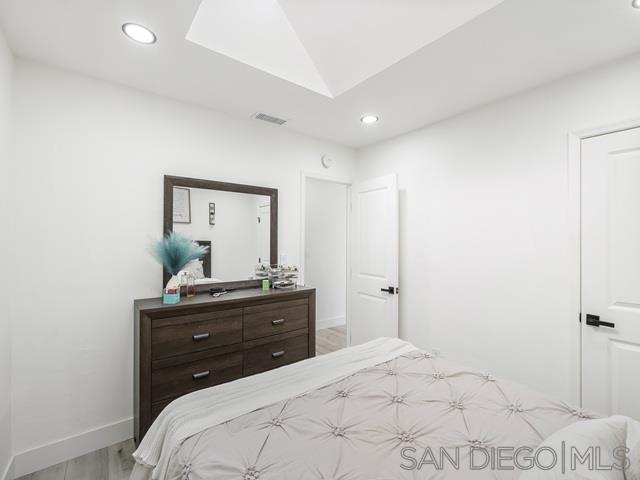 Detail Gallery Image 28 of 49 For 4976  Arroyo Linda Ave, San Diego,  CA 92117 - 4 Beds | 2 Baths