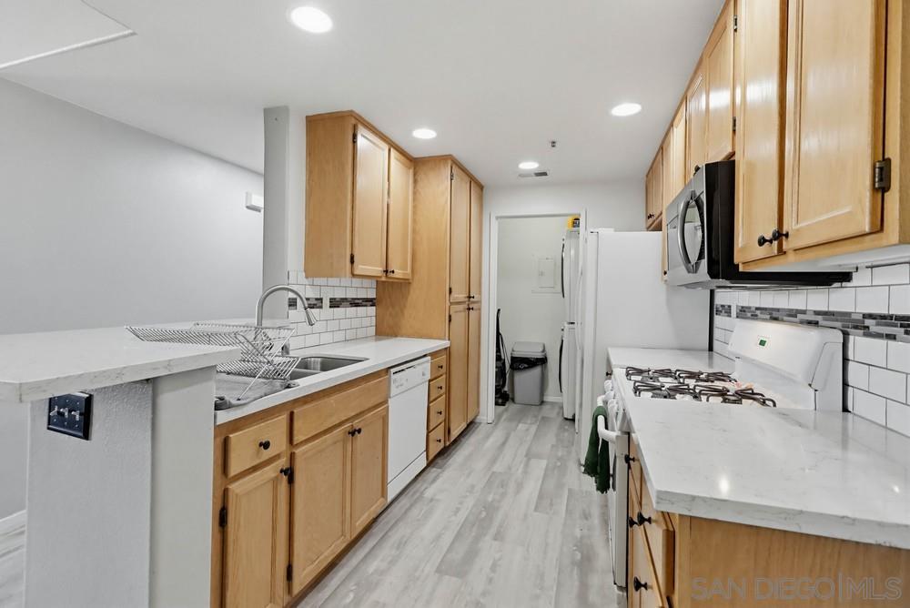 Detail Gallery Image 13 of 39 For 1346  Nicolette Ave  #1231,  Chula Vista,  CA 91913 - 3 Beds | 2 Baths