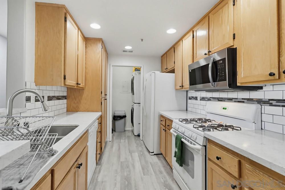 Detail Gallery Image 14 of 39 For 1346  Nicolette Ave  #1231,  Chula Vista,  CA 91913 - 3 Beds | 2 Baths