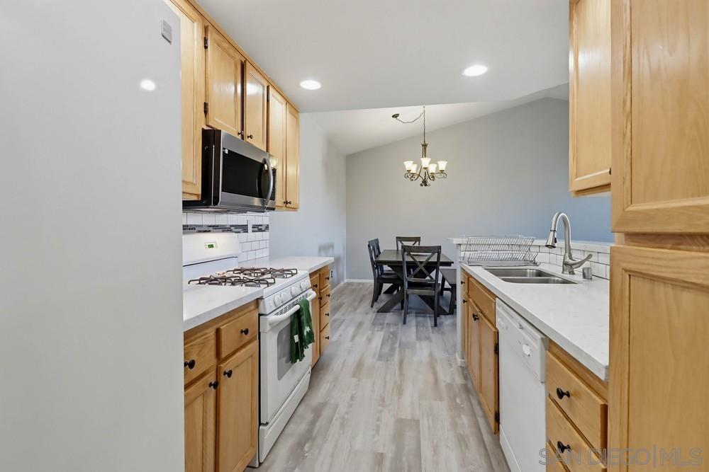 Detail Gallery Image 15 of 39 For 1346  Nicolette Ave  #1231,  Chula Vista,  CA 91913 - 3 Beds | 2 Baths