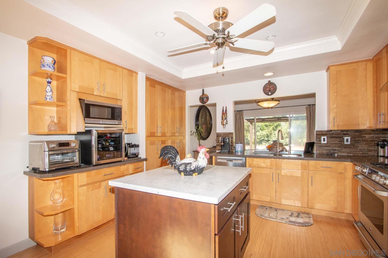 Detail Gallery Image 5 of 43 For 17620  Caminito Chiclayo, San Diego,  CA 92128 - 2 Beds | 2 Baths