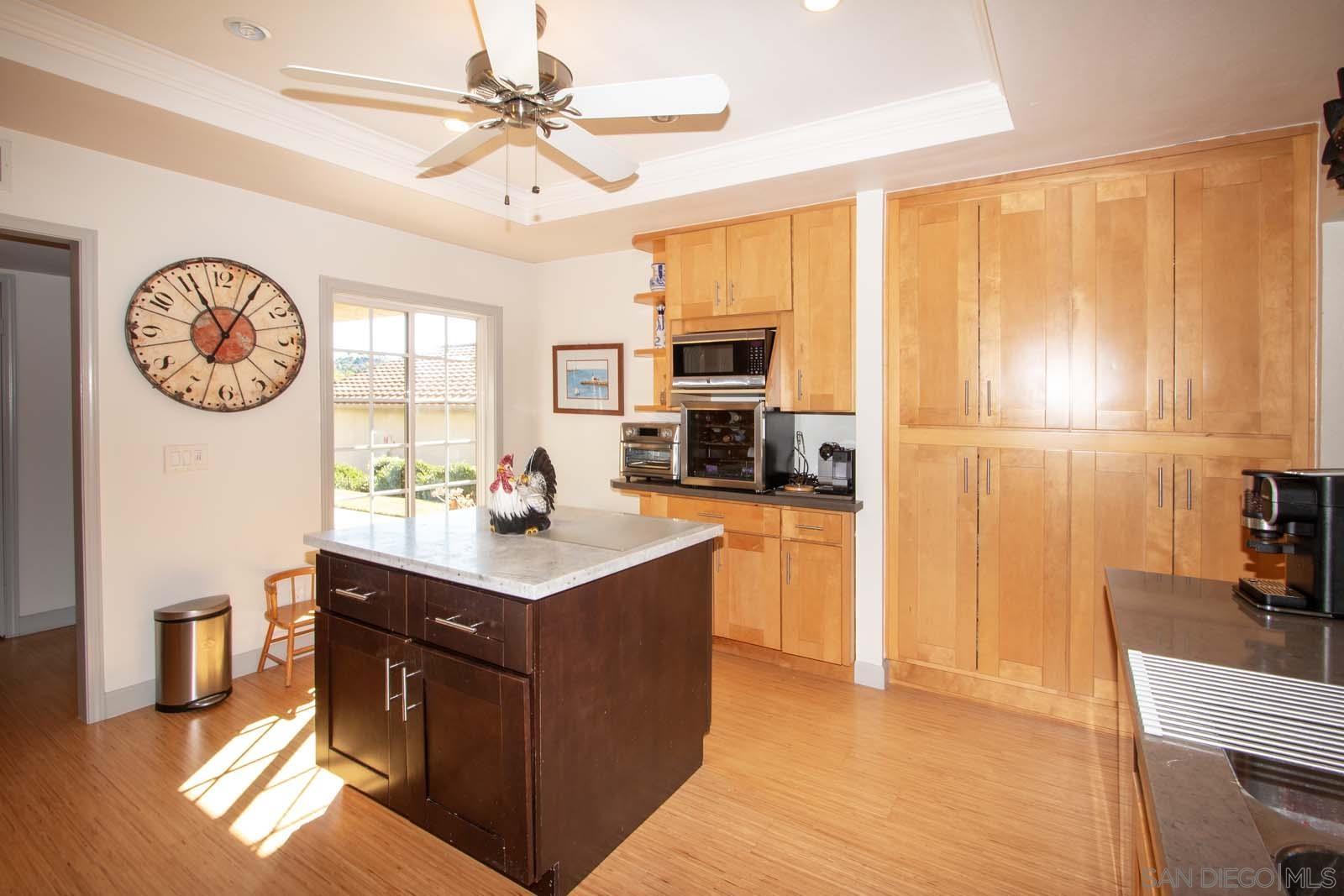 Detail Gallery Image 7 of 43 For 17620  Caminito Chiclayo, San Diego,  CA 92128 - 2 Beds | 2 Baths