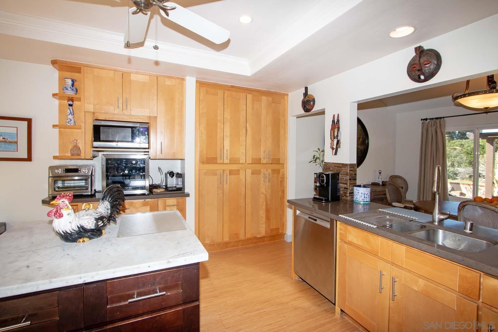 Detail Gallery Image 8 of 43 For 17620  Caminito Chiclayo, San Diego,  CA 92128 - 2 Beds | 2 Baths