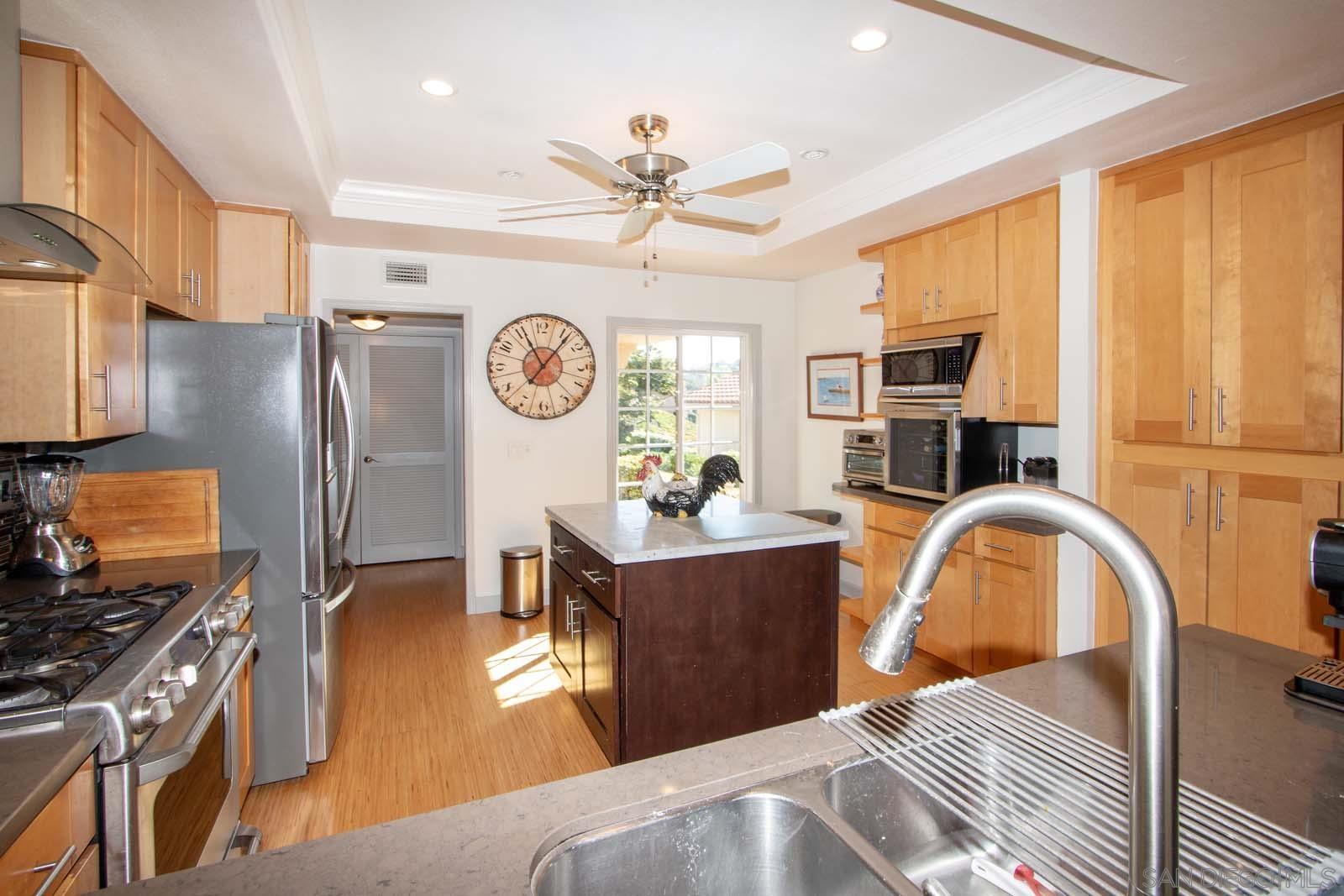 Detail Gallery Image 9 of 43 For 17620  Caminito Chiclayo, San Diego,  CA 92128 - 2 Beds | 2 Baths