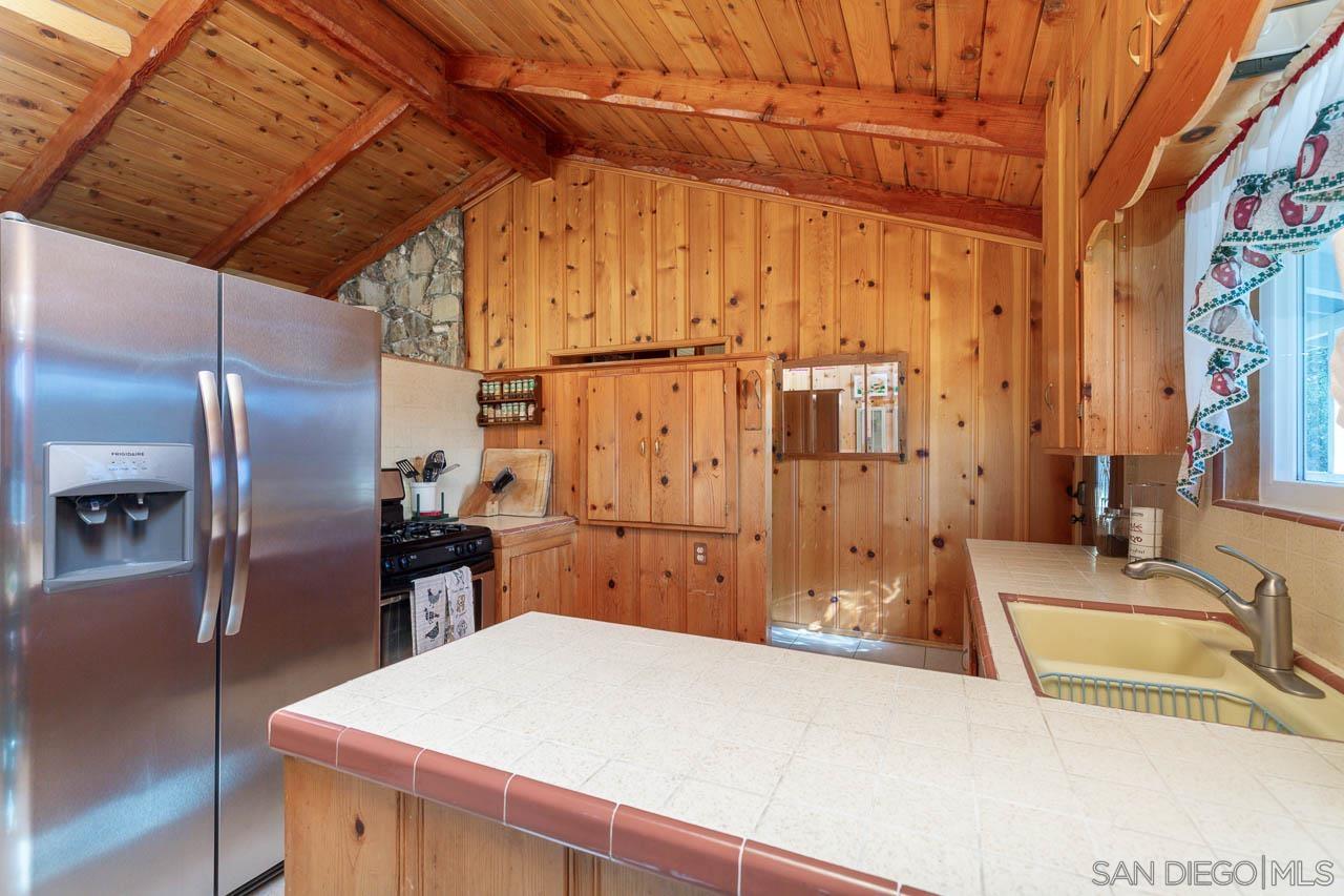 Detail Gallery Image 8 of 32 For 1679  Whispering Pines Drive, Julian,  CA 92036 - 2 Beds | 1/1 Baths