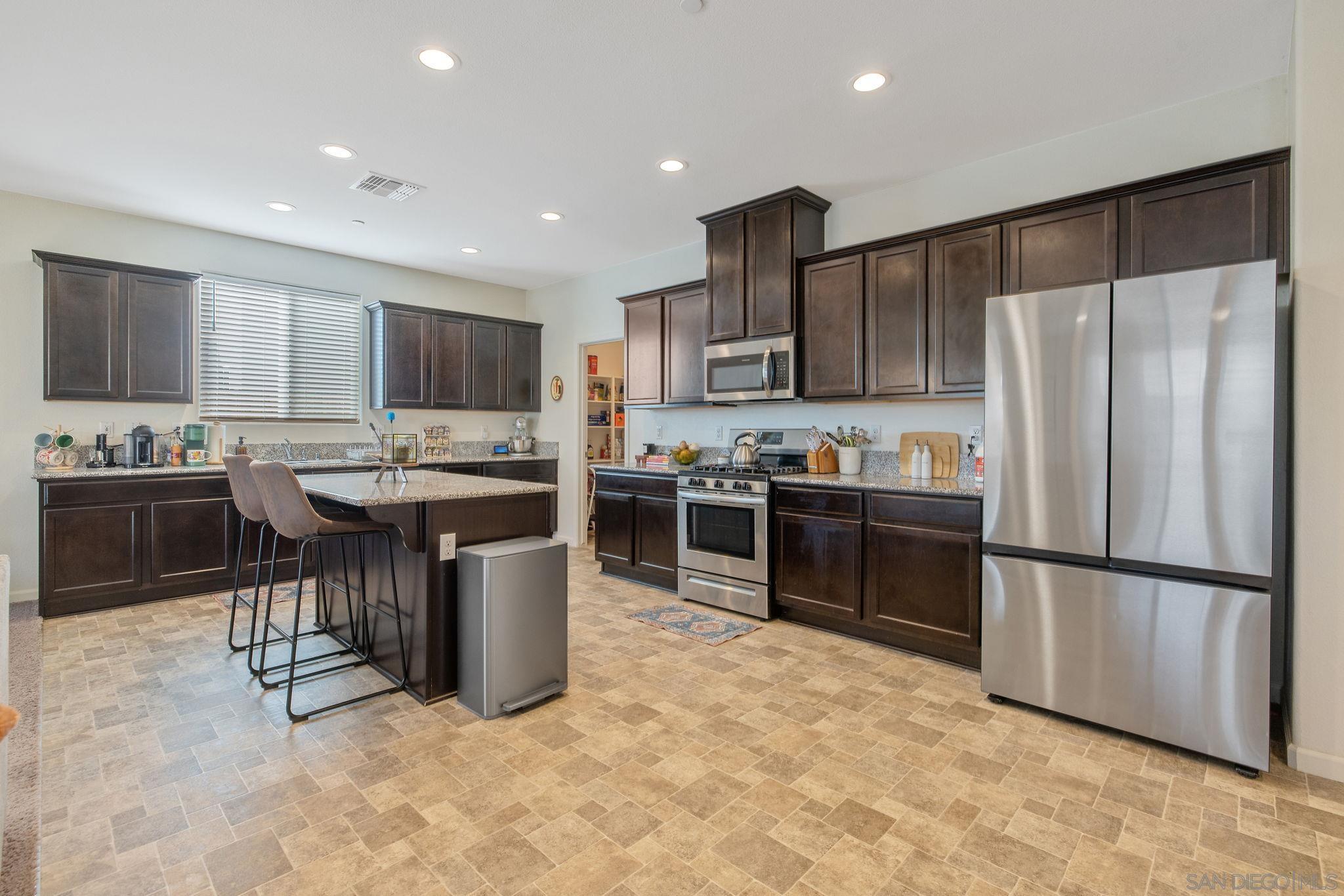 Detail Gallery Image 17 of 45 For 495  Pearl Dr, Lemoore,  CA 93245 - 3 Beds | 2 Baths