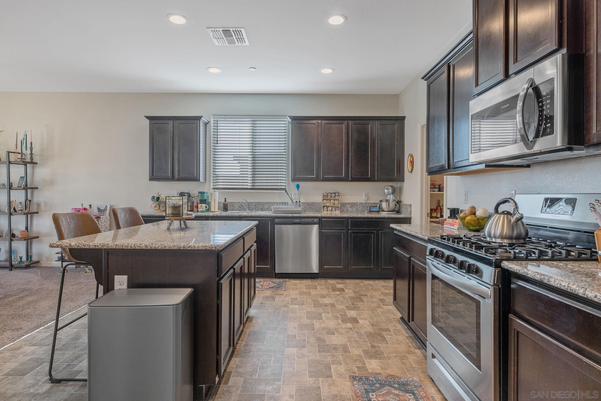 Detail Gallery Image 18 of 45 For 495  Pearl Dr, Lemoore,  CA 93245 - 3 Beds | 2 Baths