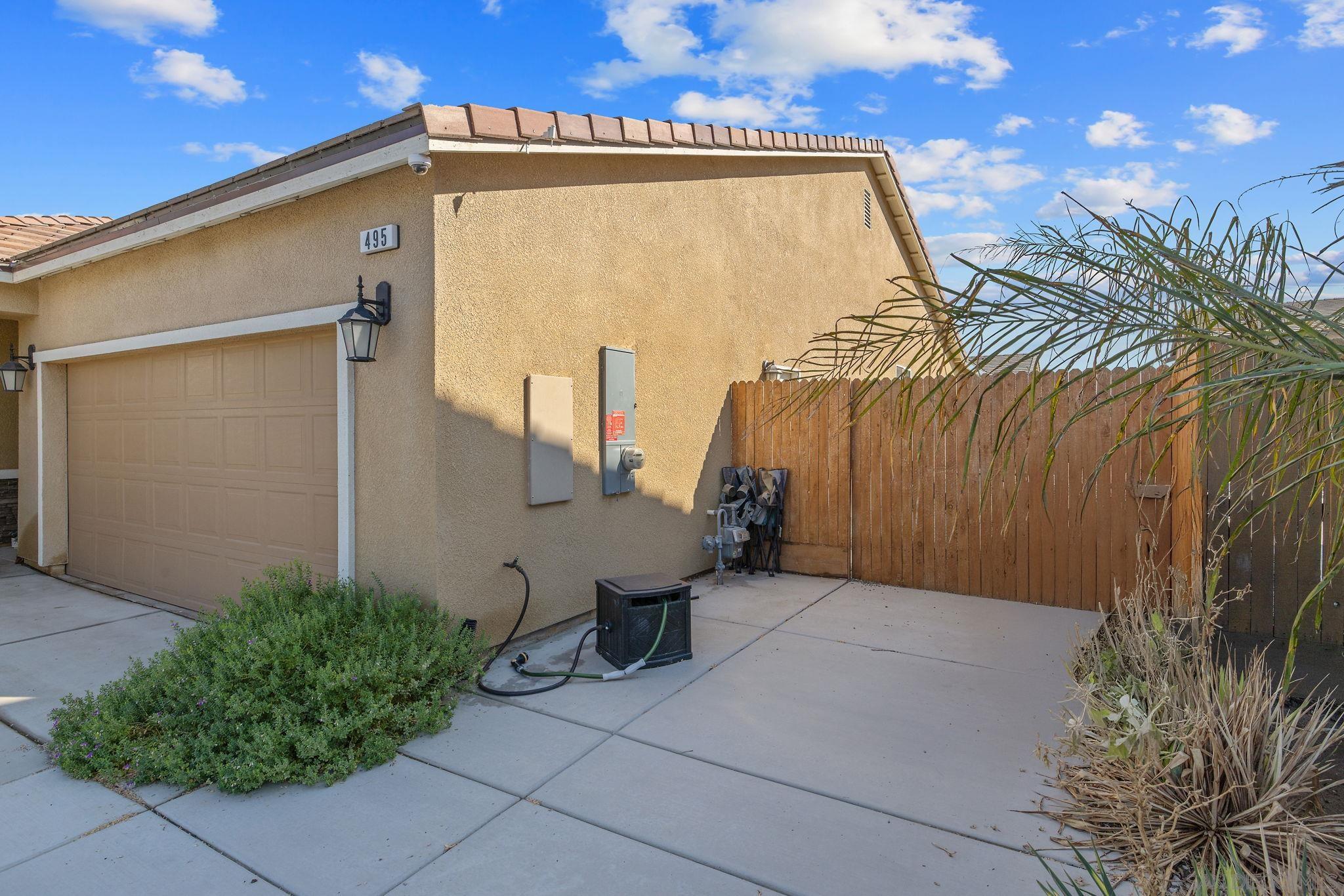 Detail Gallery Image 4 of 45 For 495  Pearl Dr, Lemoore,  CA 93245 - 3 Beds | 2 Baths