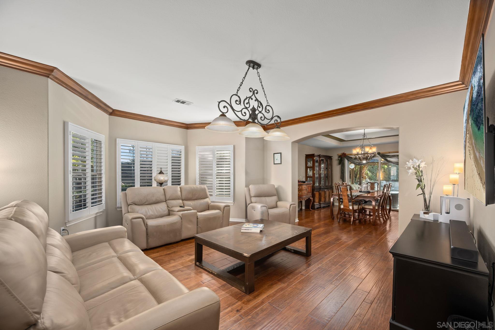 Detail Gallery Image 19 of 70 For 1180  Academy Ln, Vista,  CA 92081 - 5 Beds | 4 Baths