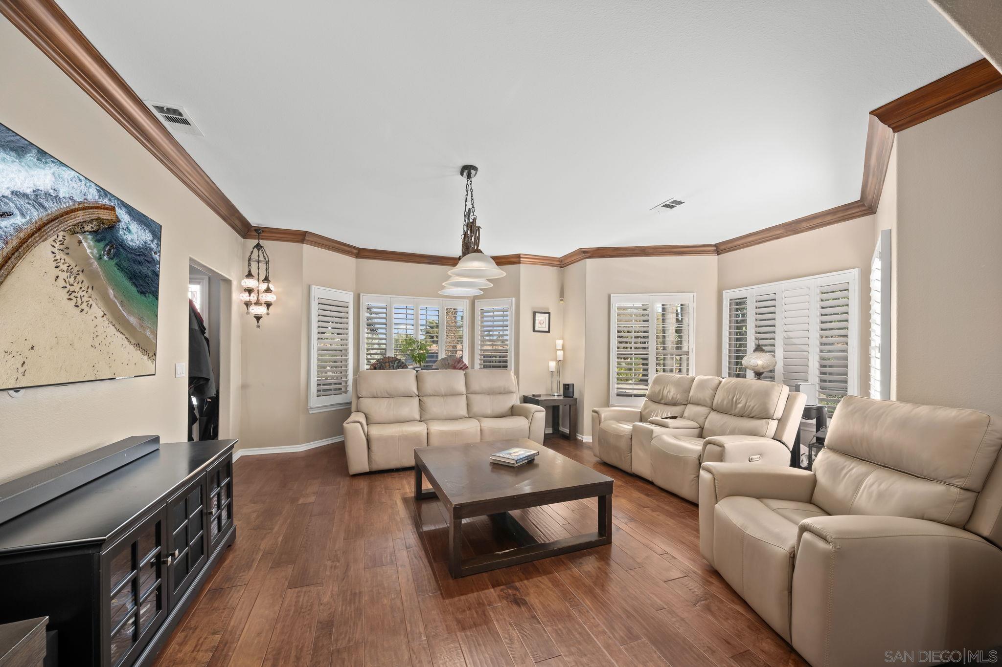 Detail Gallery Image 20 of 70 For 1180  Academy Ln, Vista,  CA 92081 - 5 Beds | 4 Baths