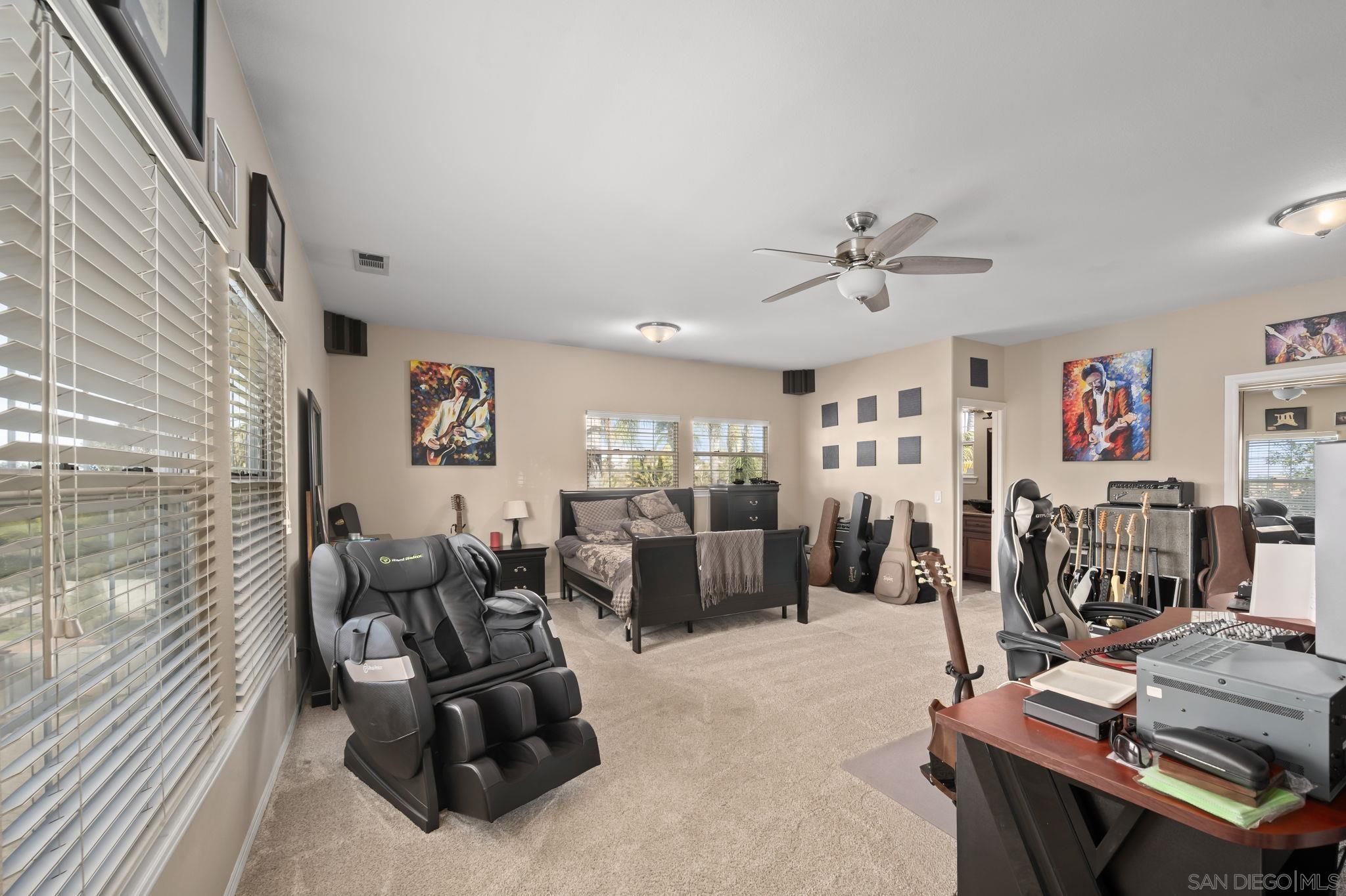 Detail Gallery Image 29 of 70 For 1180  Academy Ln, Vista,  CA 92081 - 5 Beds | 4 Baths