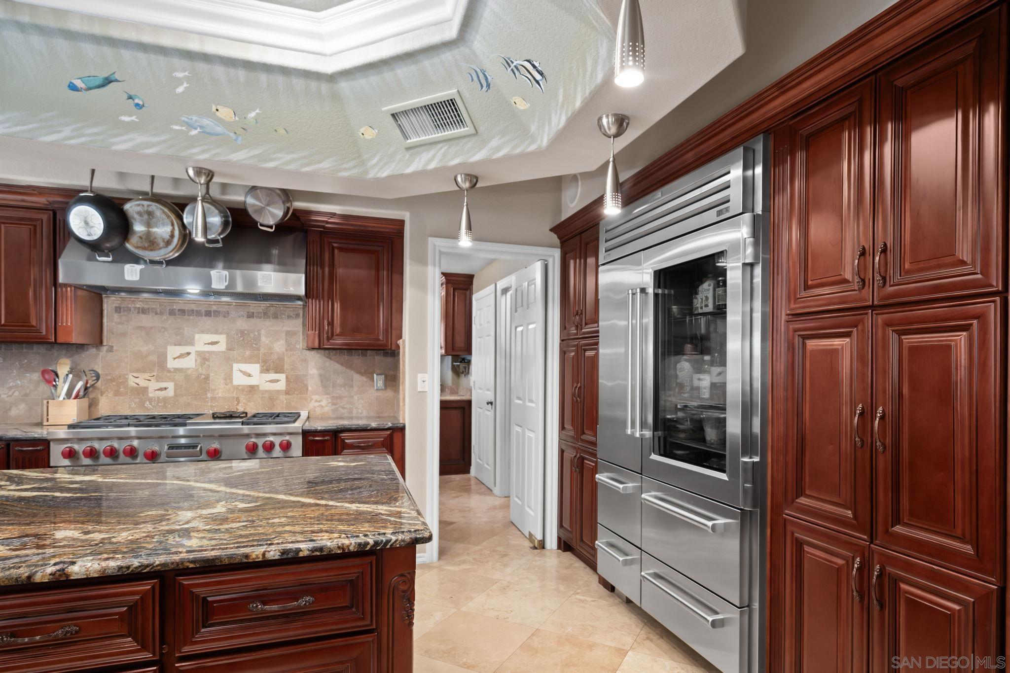 Detail Gallery Image 4 of 70 For 1180  Academy Ln, Vista,  CA 92081 - 5 Beds | 4 Baths