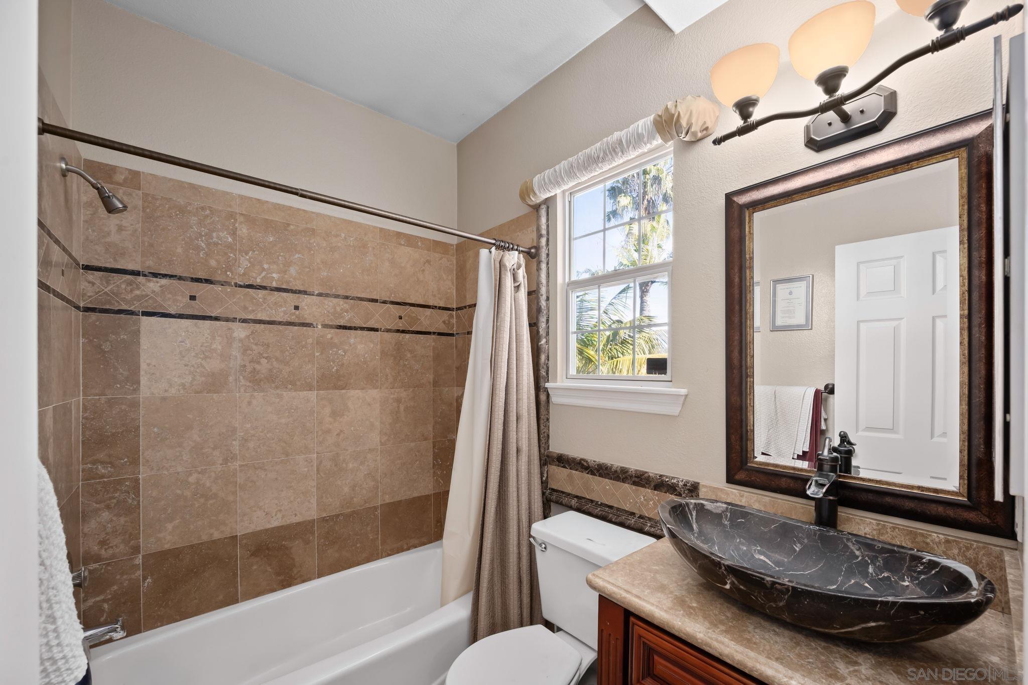 Detail Gallery Image 35 of 70 For 1180  Academy Ln, Vista,  CA 92081 - 5 Beds | 4 Baths