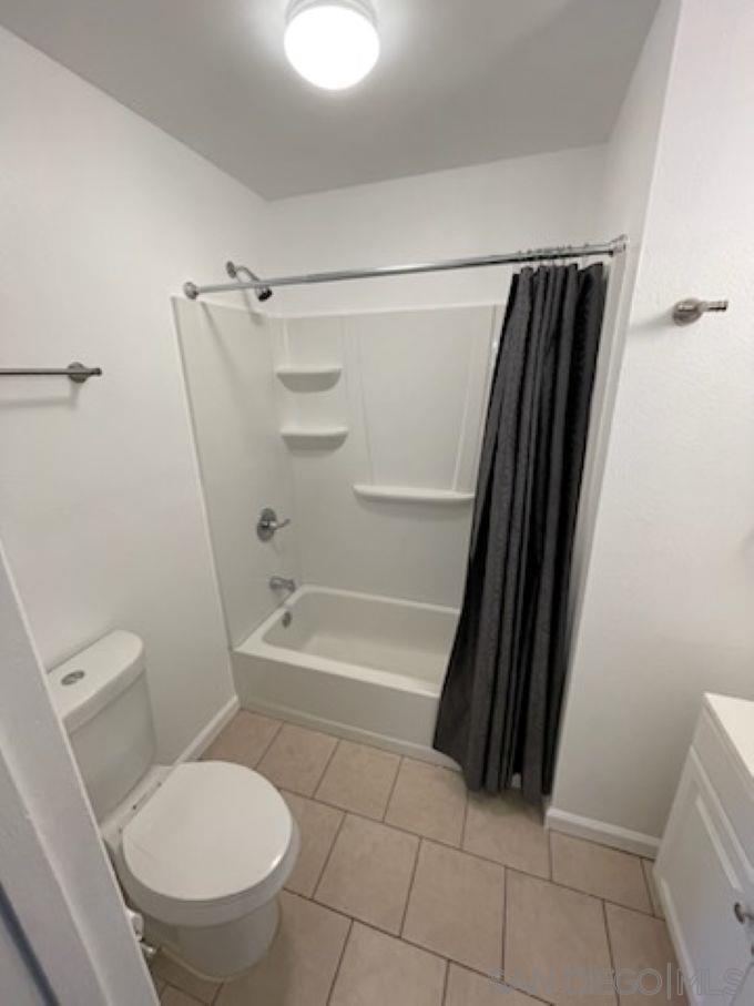 Detail Gallery Image 15 of 20 For 935 W 8th St, Santa Rosa,  CA 95401 - 4 Beds | 2 Baths