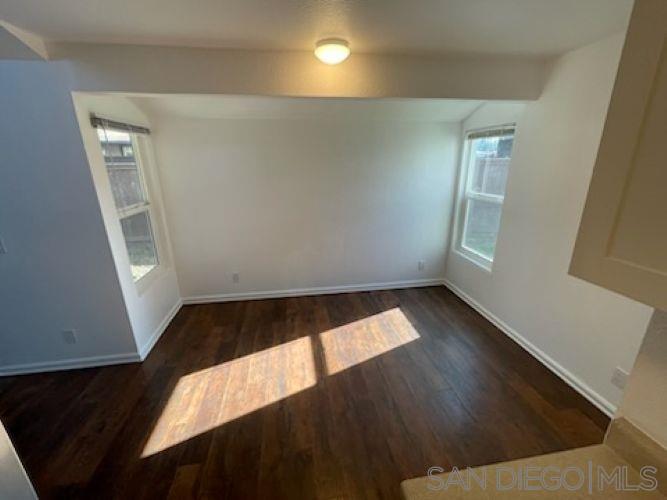 Detail Gallery Image 8 of 20 For 935 W 8th St, Santa Rosa,  CA 95401 - 4 Beds | 2 Baths