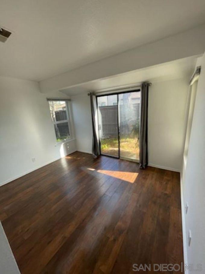 Detail Gallery Image 9 of 20 For 935 W 8th St, Santa Rosa,  CA 95401 - 4 Beds | 2 Baths