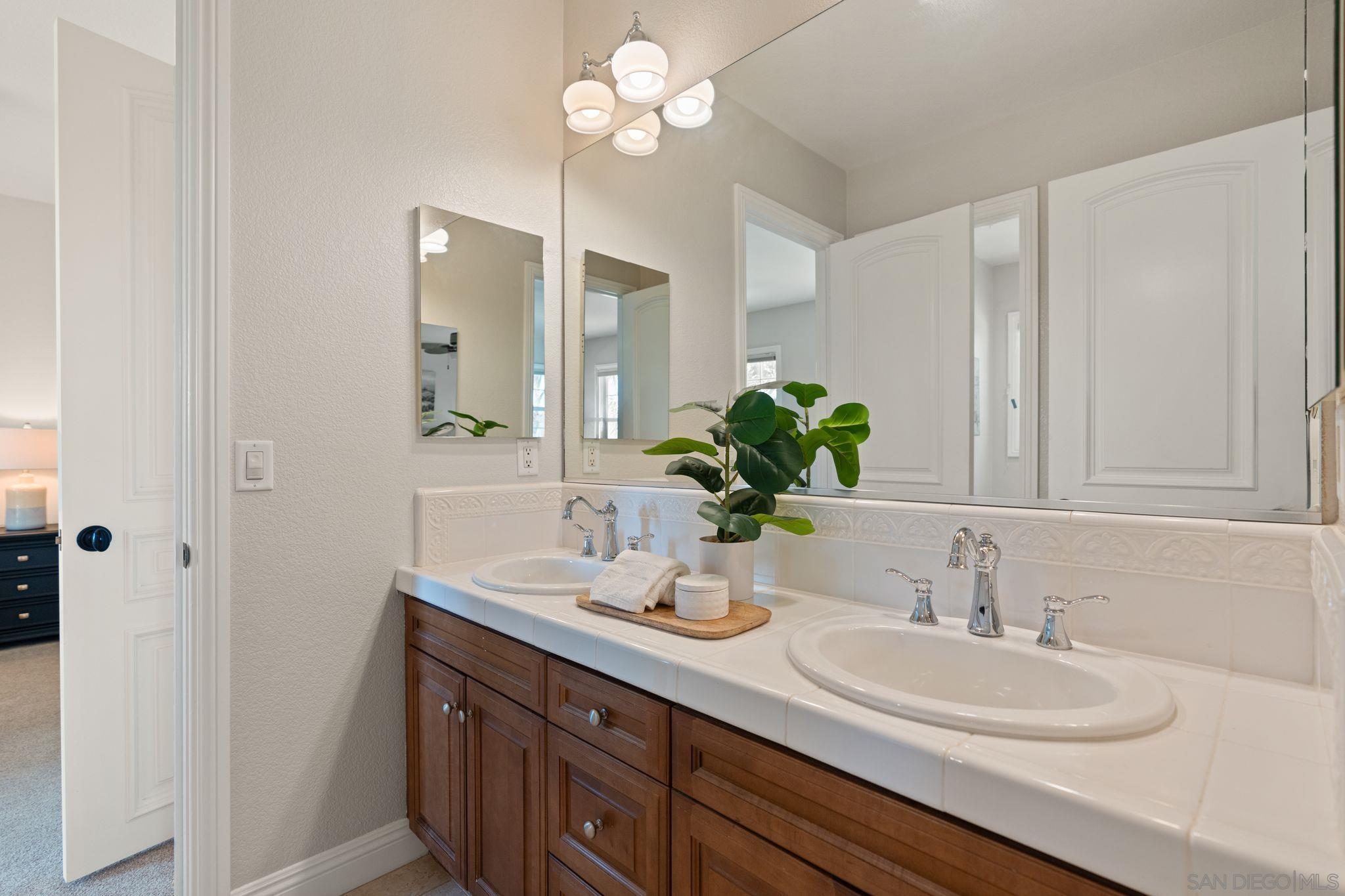 Detail Gallery Image 42 of 62 For 15583  Rising River Pl. S, San Diego,  CA 92127 - 5 Beds | 4/1 Baths