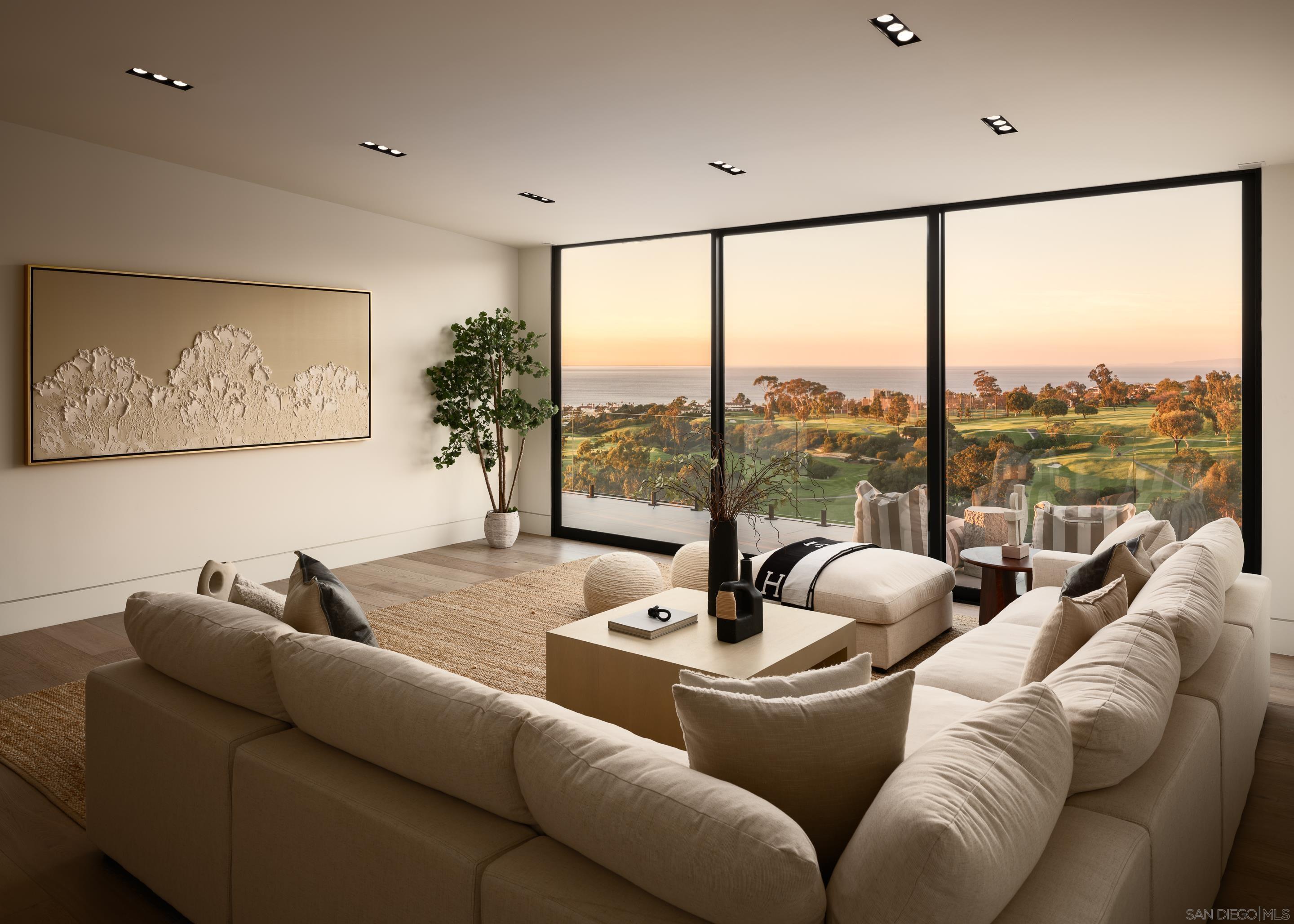 Detail Gallery Image 25 of 45 For 6627  Muirlands Dr, La Jolla,  CA 92037 - 7 Beds | 7/1 Baths