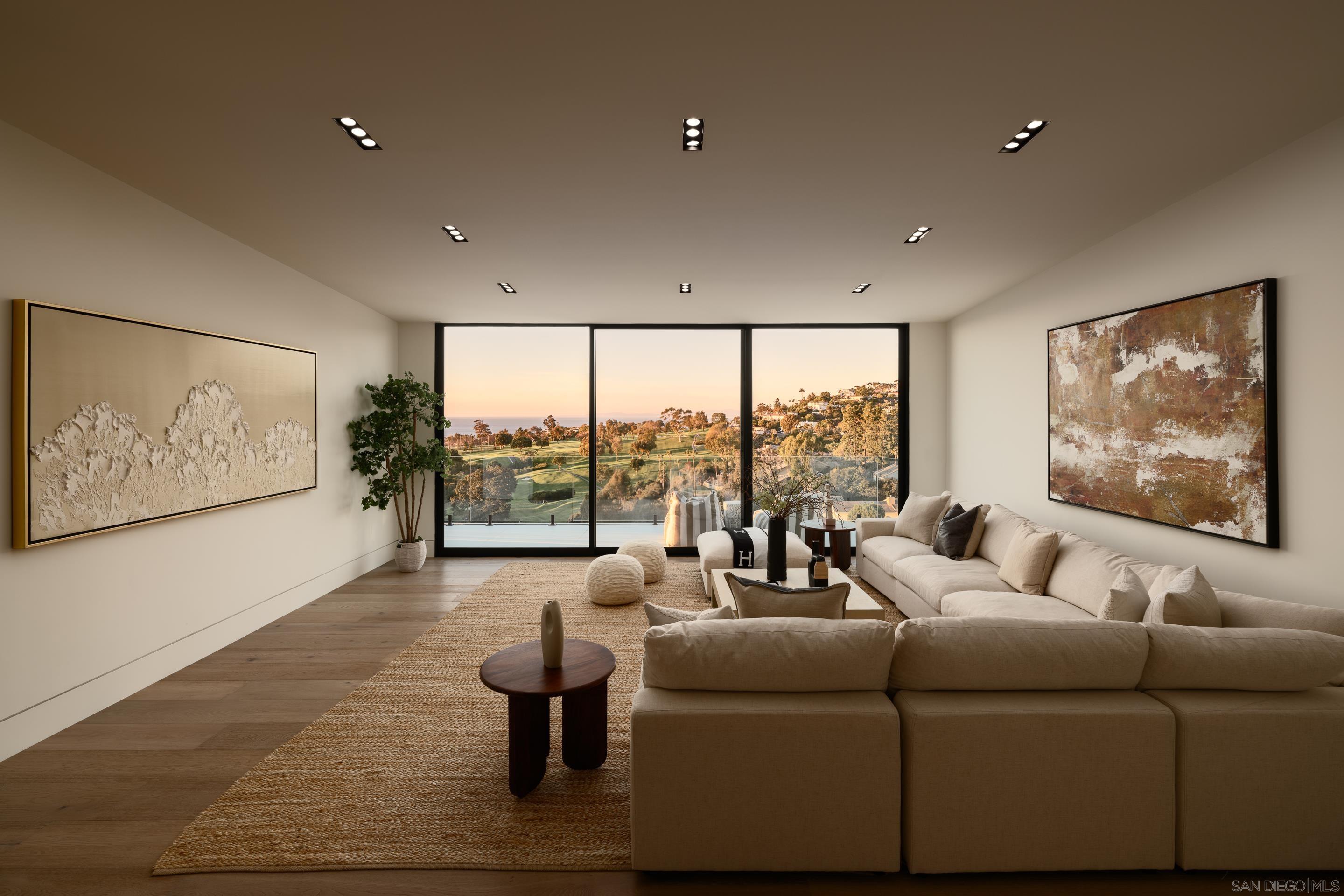 Detail Gallery Image 26 of 45 For 6627  Muirlands Dr, La Jolla,  CA 92037 - 7 Beds | 7/1 Baths