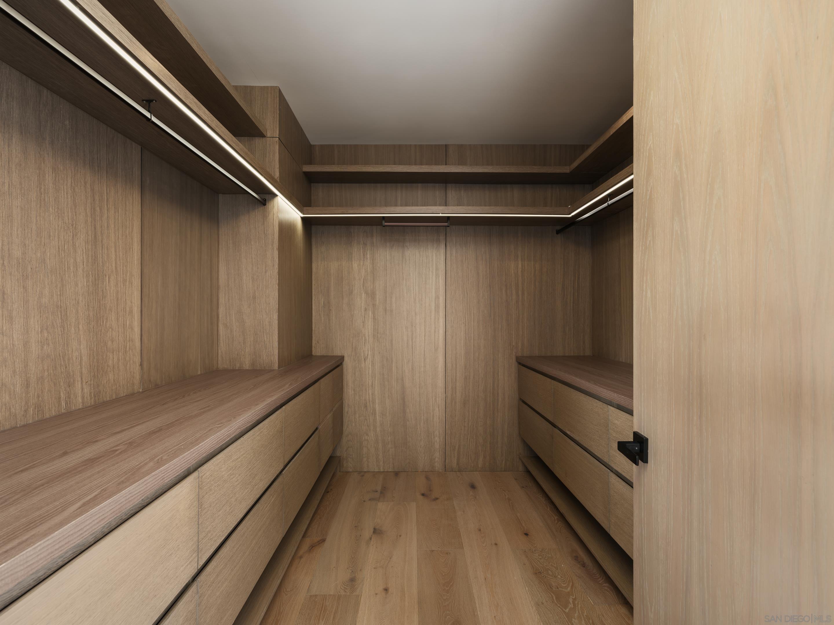 Detail Gallery Image 33 of 45 For 6627  Muirlands Dr, La Jolla,  CA 92037 - 7 Beds | 7/1 Baths