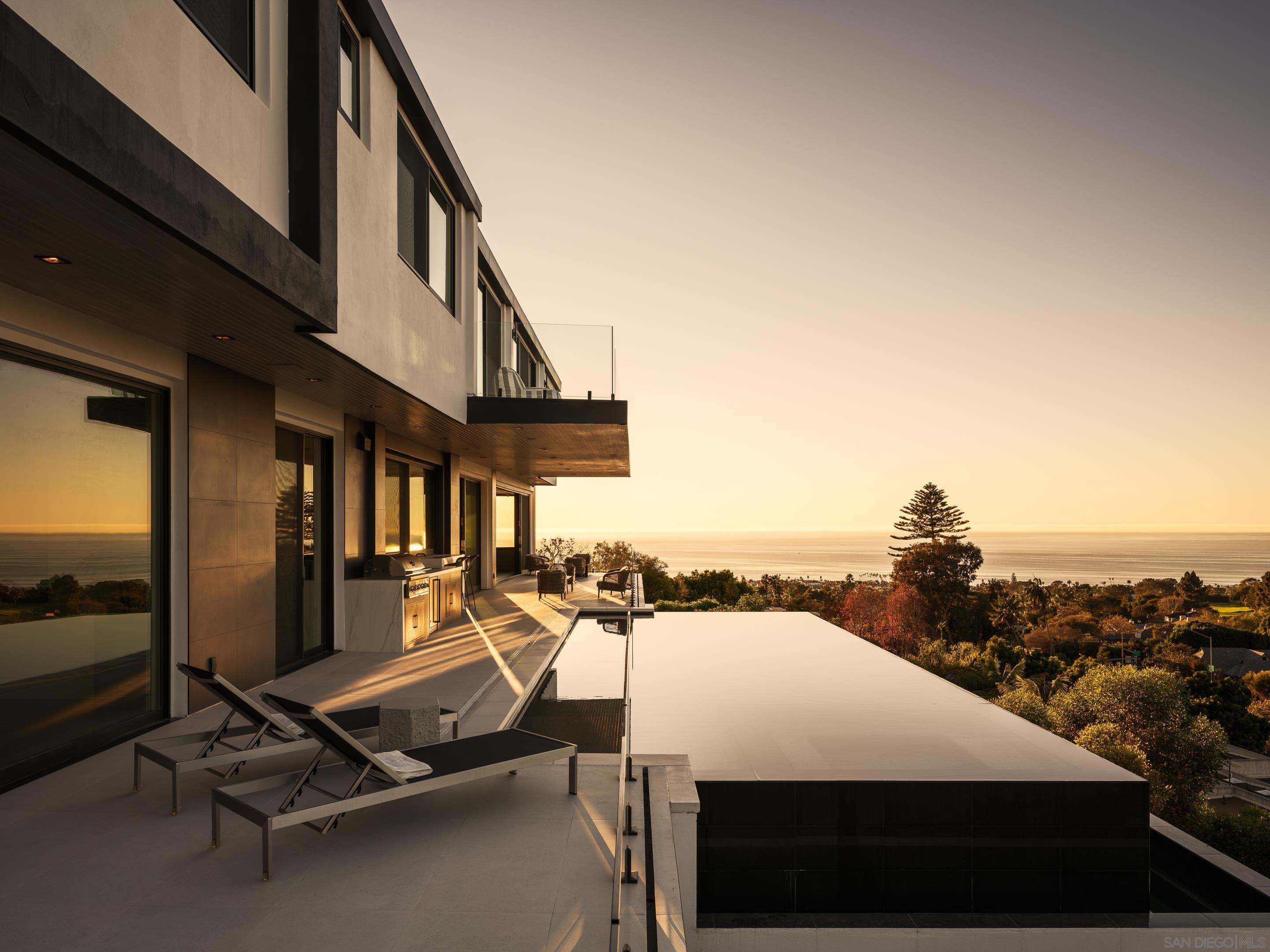 Detail Gallery Image 34 of 45 For 6627  Muirlands Dr, La Jolla,  CA 92037 - 7 Beds | 7/1 Baths