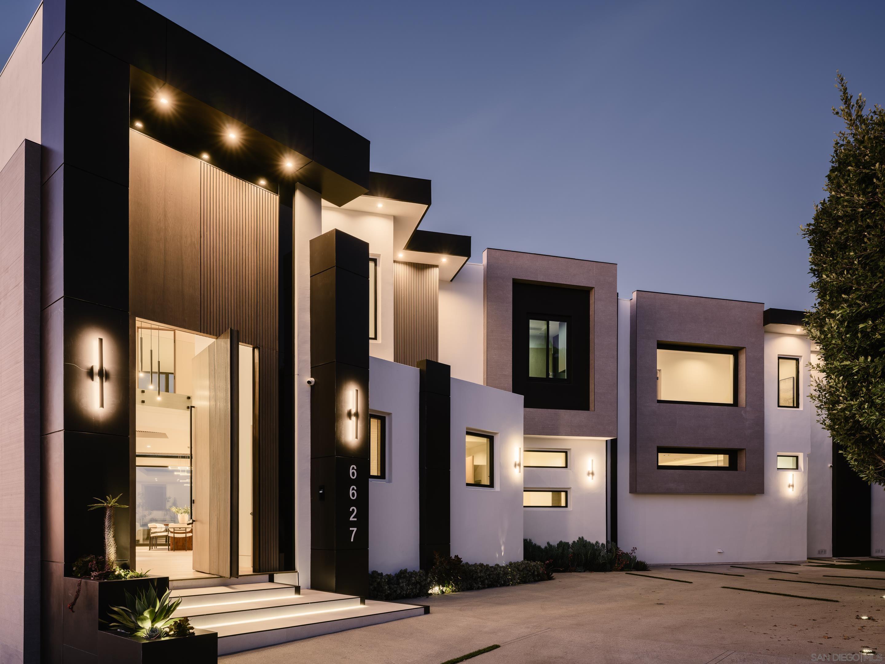 Detail Gallery Image 37 of 45 For 6627  Muirlands Dr, La Jolla,  CA 92037 - 7 Beds | 7/1 Baths