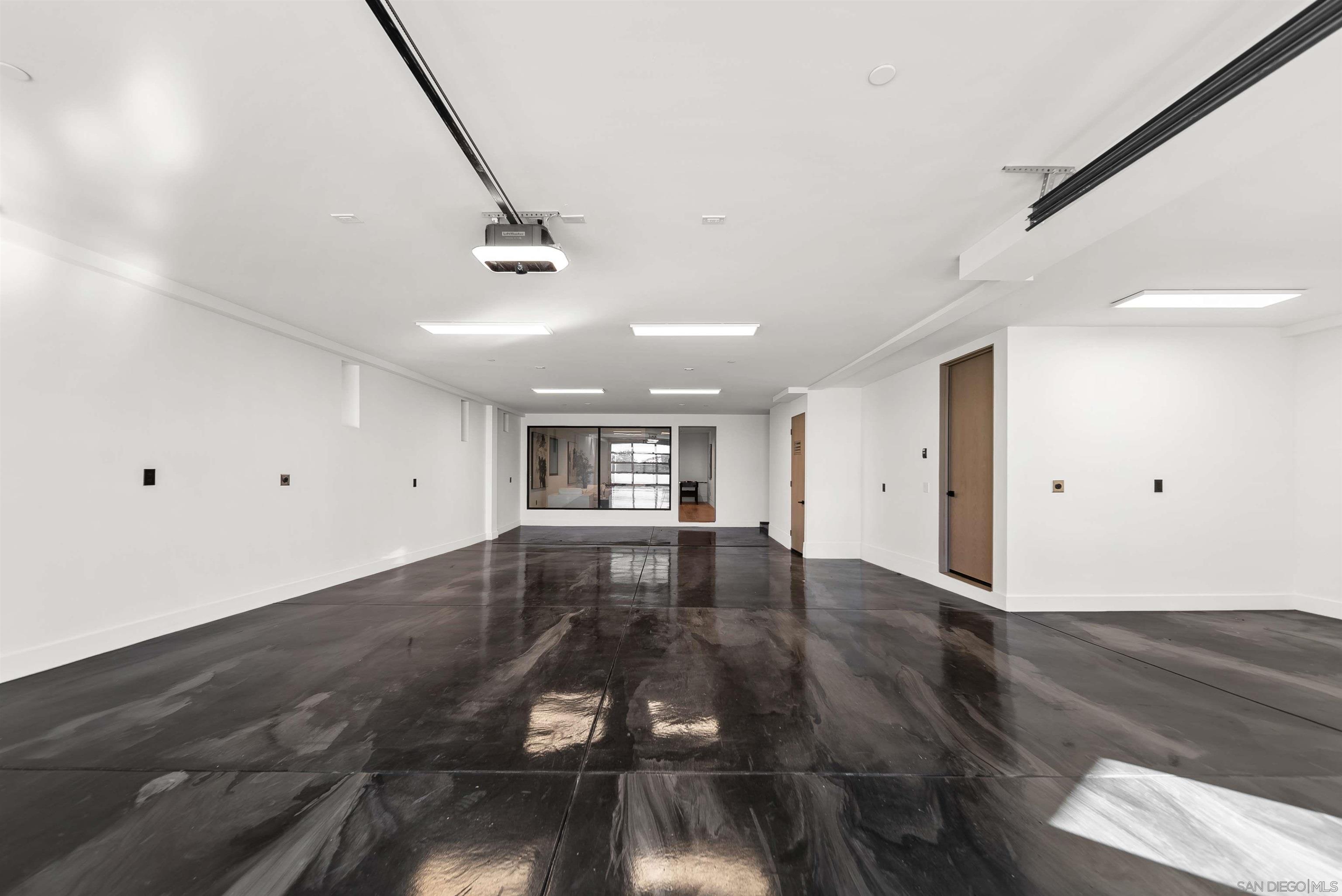 Detail Gallery Image 44 of 45 For 6627  Muirlands Dr, La Jolla,  CA 92037 - 7 Beds | 7/1 Baths