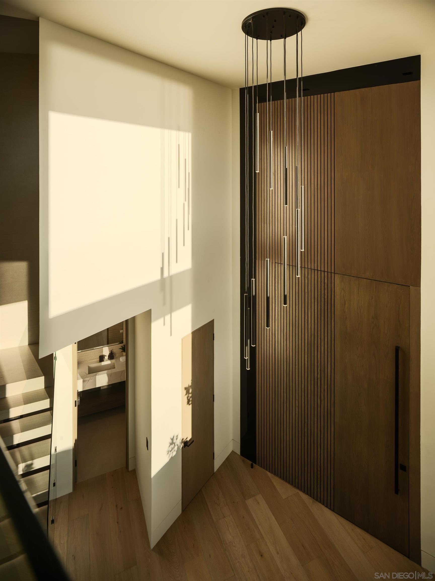 Detail Gallery Image 8 of 45 For 6627  Muirlands Dr, La Jolla,  CA 92037 - 7 Beds | 7/1 Baths