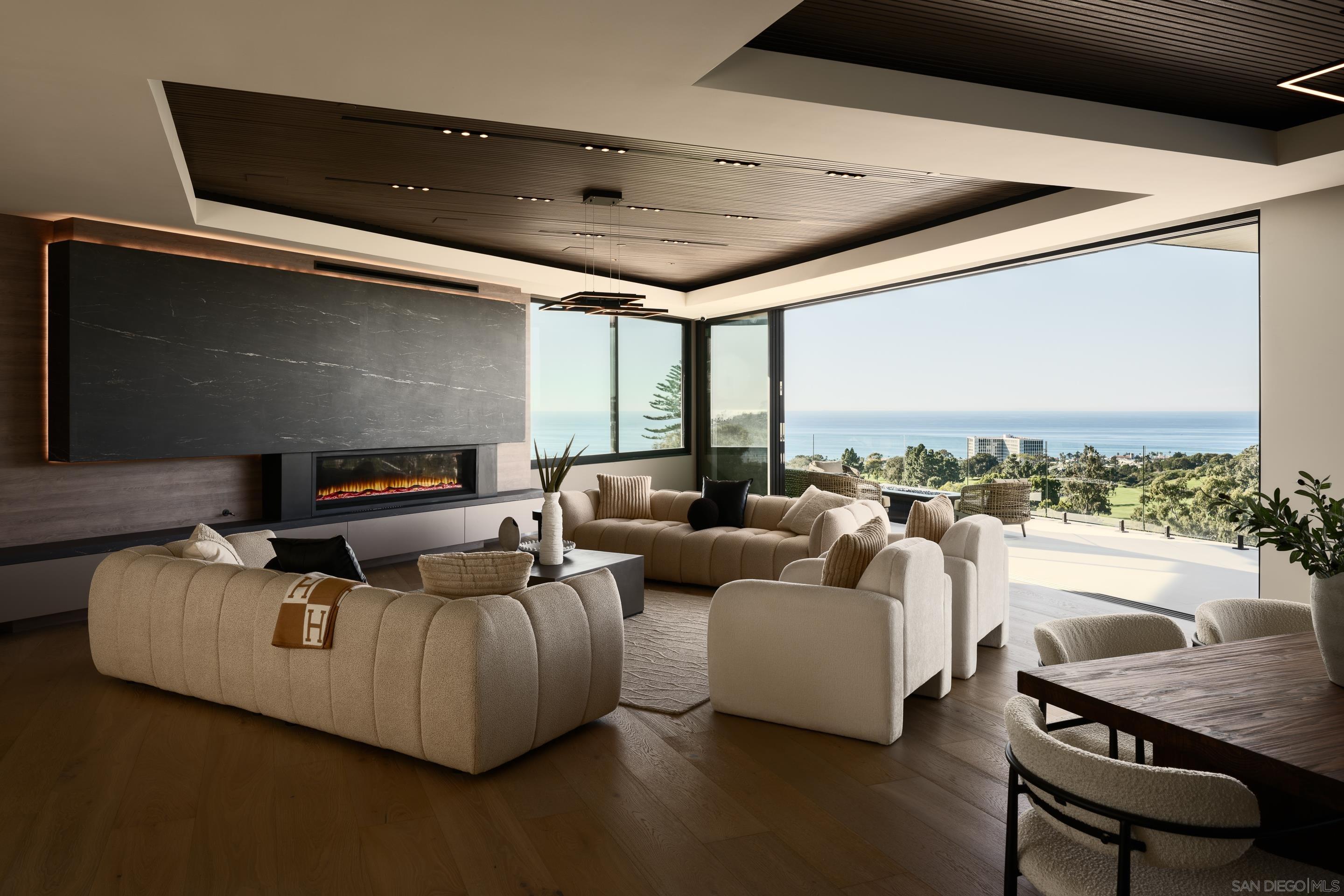 Detail Gallery Image 10 of 45 For 6627  Muirlands Dr, La Jolla,  CA 92037 - 7 Beds | 7/1 Baths