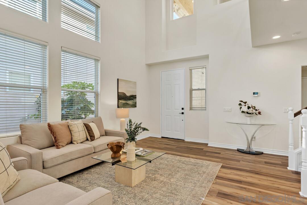 Detail Gallery Image 13 of 72 For 18910  Caminito Cantilena  #10,  San Diego,  CA 92128 - 3 Beds | 2/1 Baths