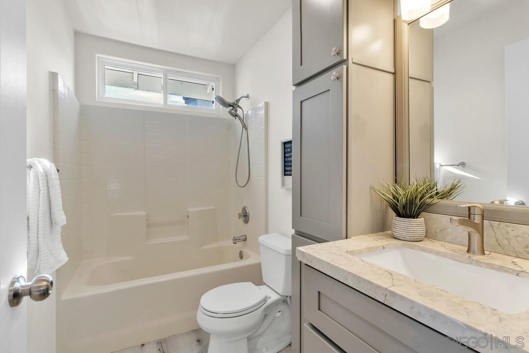 Detail Gallery Image 36 of 72 For 18910  Caminito Cantilena  #10,  San Diego,  CA 92128 - 3 Beds | 2/1 Baths