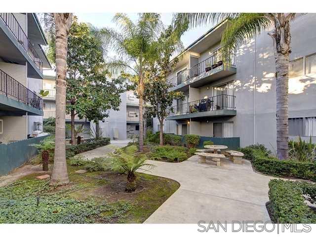 Detail Gallery Image 5 of 15 For 4875   Cole St  #69,  San Diego,  CA 92117 - 3 Beds | 1/1 Baths