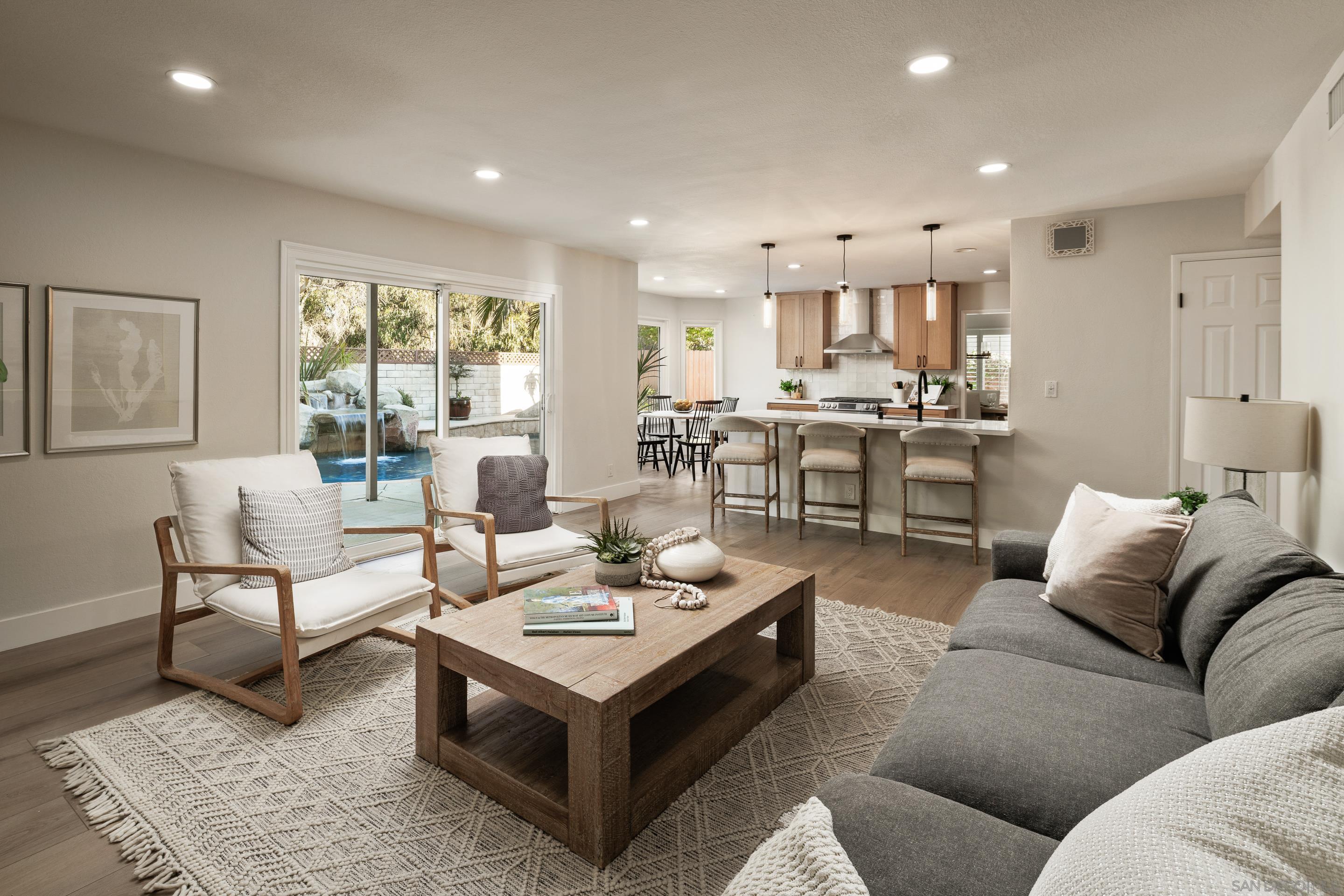 Detail Gallery Image 5 of 26 For 3442  Celinda Drive, Carlsbad,  CA 92008 - 4 Beds | 2/1 Baths