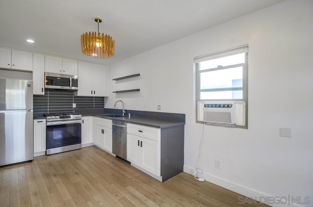 Detail Gallery Image 13 of 29 For 2567-69  L Street, San Diego,  CA 92102 - – Beds | – Baths