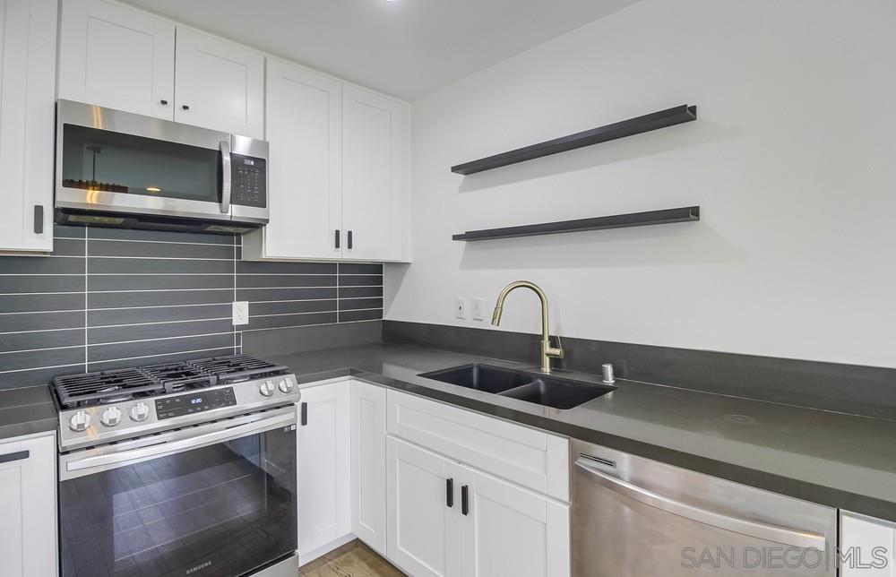 Detail Gallery Image 15 of 29 For 2567-69  L Street, San Diego,  CA 92102 - – Beds | – Baths