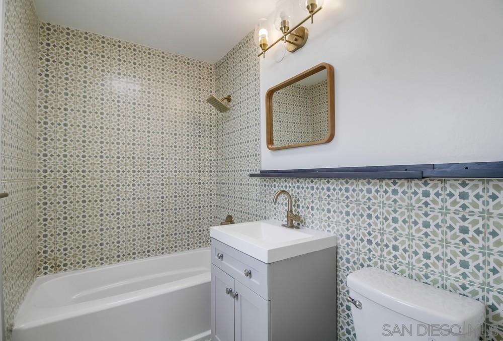 Detail Gallery Image 24 of 29 For 2567-69  L Street, San Diego,  CA 92102 - – Beds | – Baths