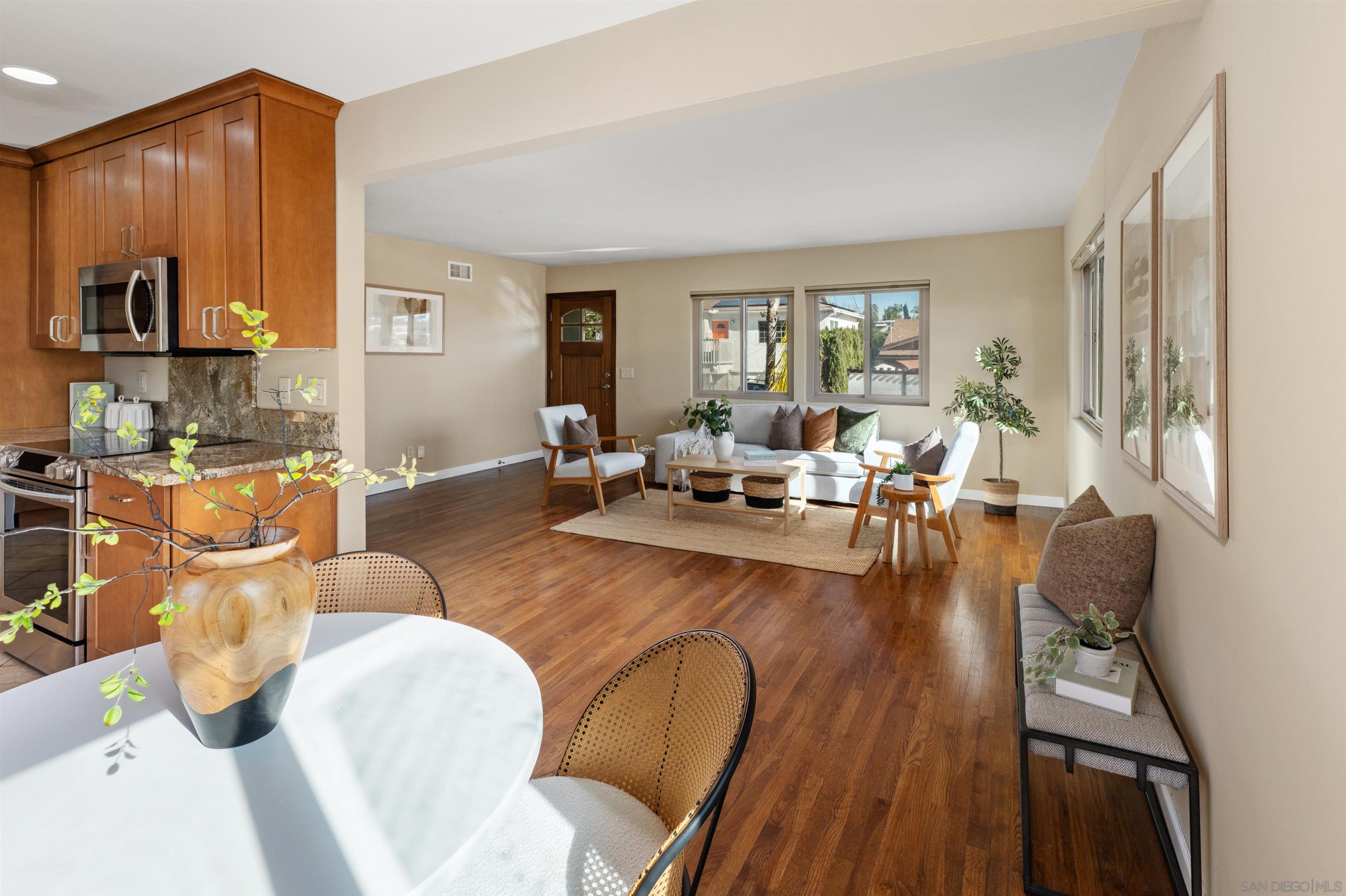 Detail Gallery Image 5 of 40 For 2432  34th Street, San Diego,  CA 92104 - 3 Beds | 2 Baths