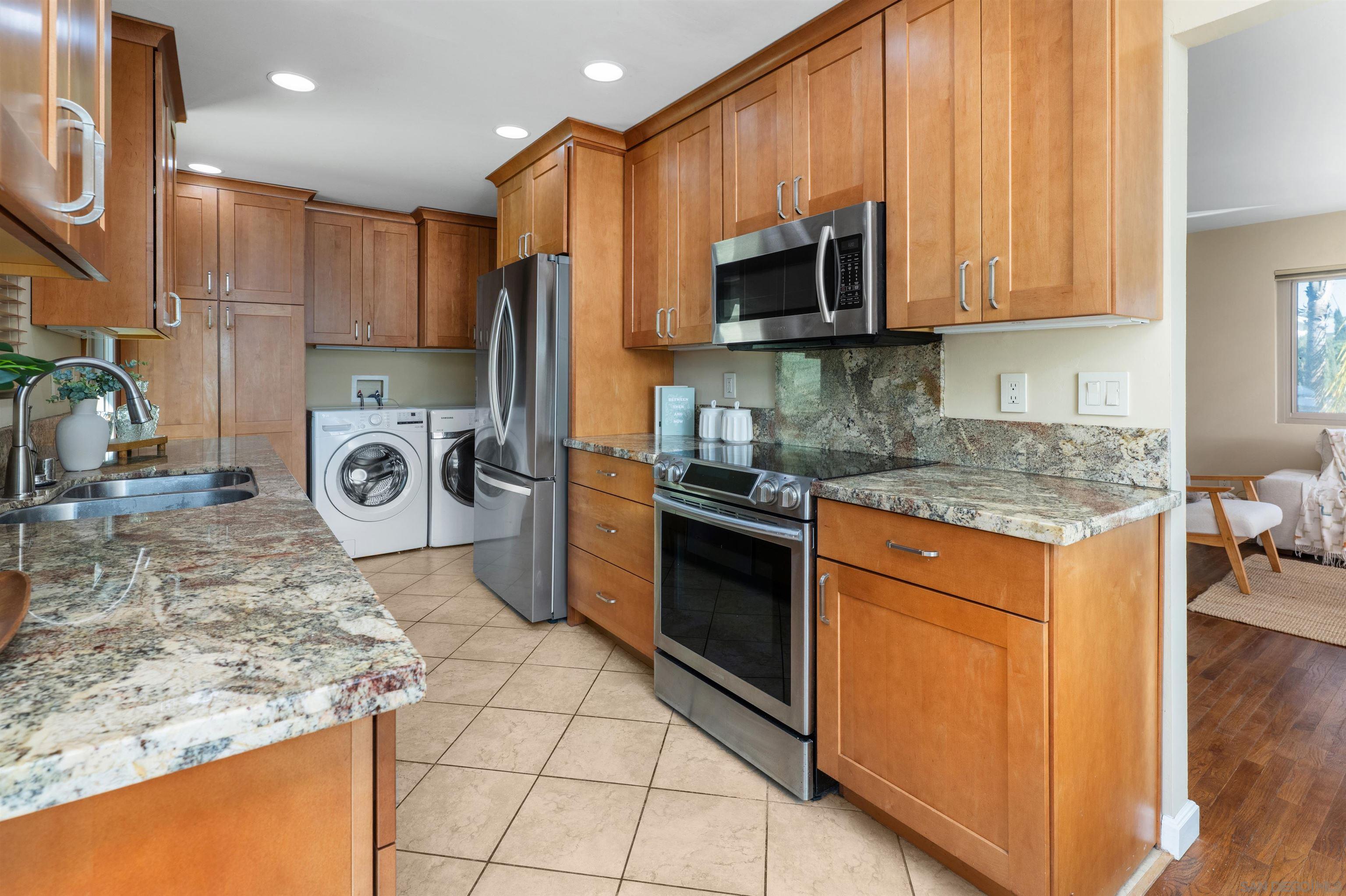 Detail Gallery Image 6 of 40 For 2432  34th Street, San Diego,  CA 92104 - 3 Beds | 2 Baths