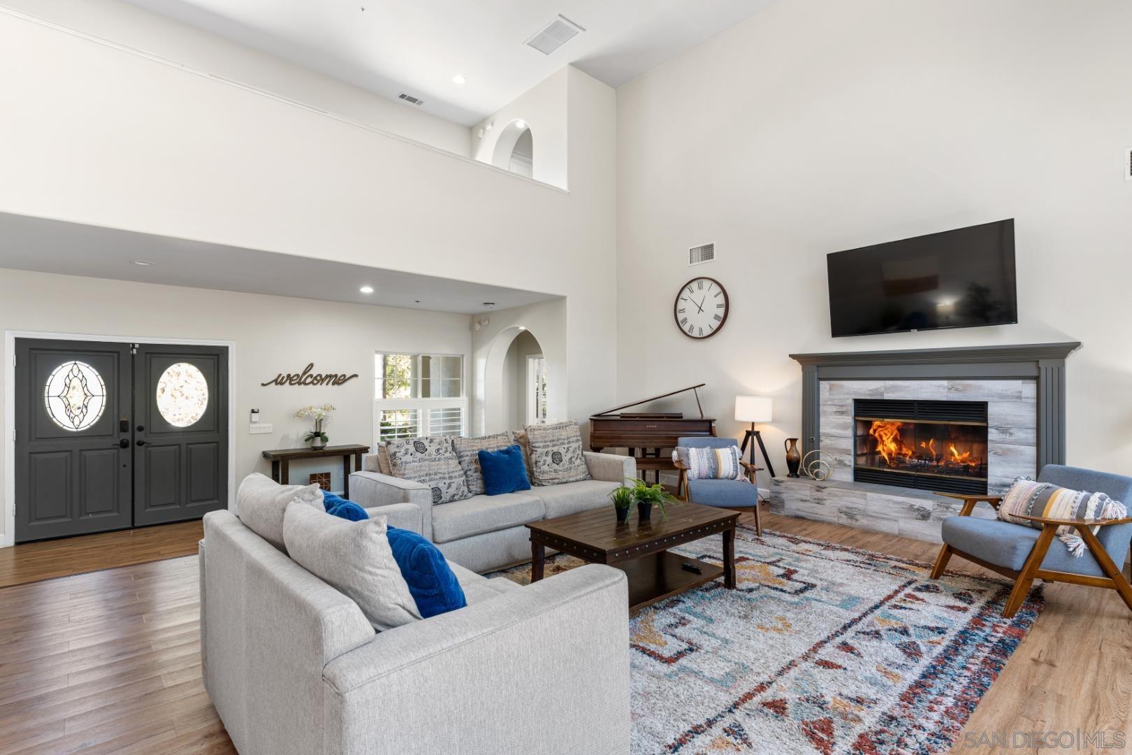 Detail Gallery Image 19 of 51 For 1696  Gil Way, Vista,  CA 92084 - 6 Beds | 6/1 Baths